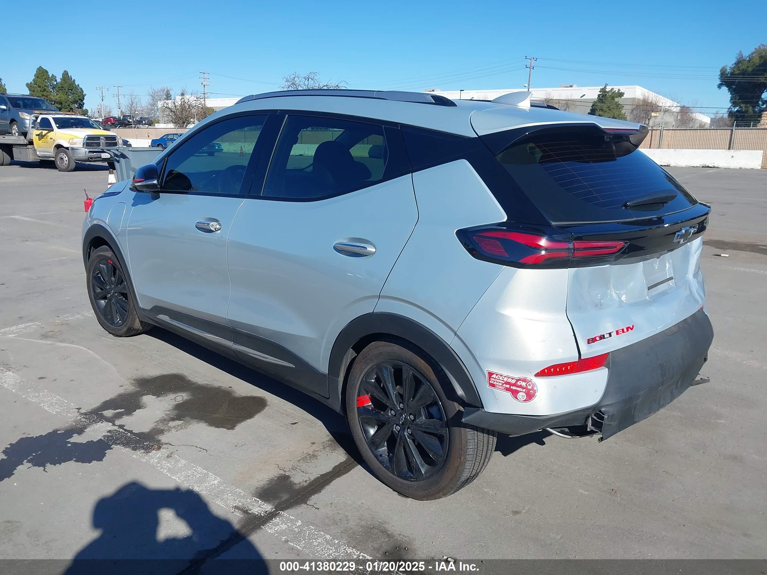 CHEVROLET BOLT image 3