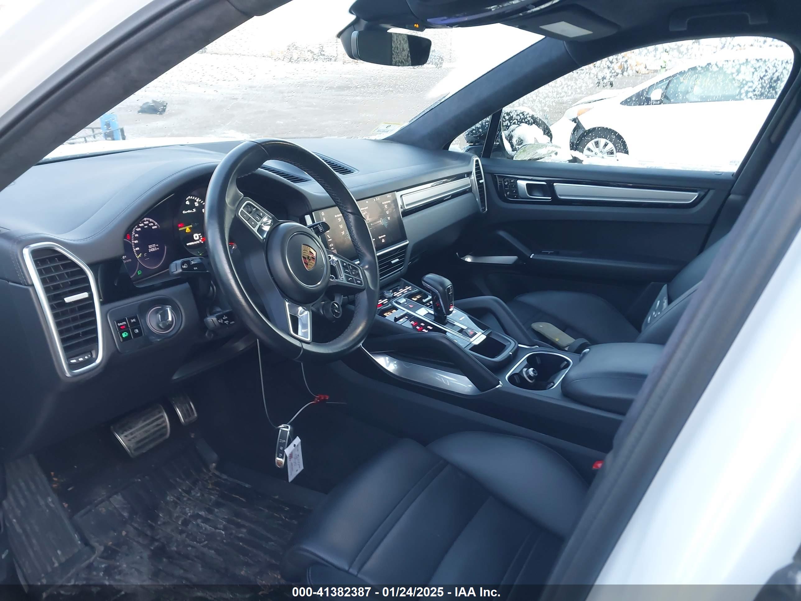 PORSCHE CAYENNE image 5