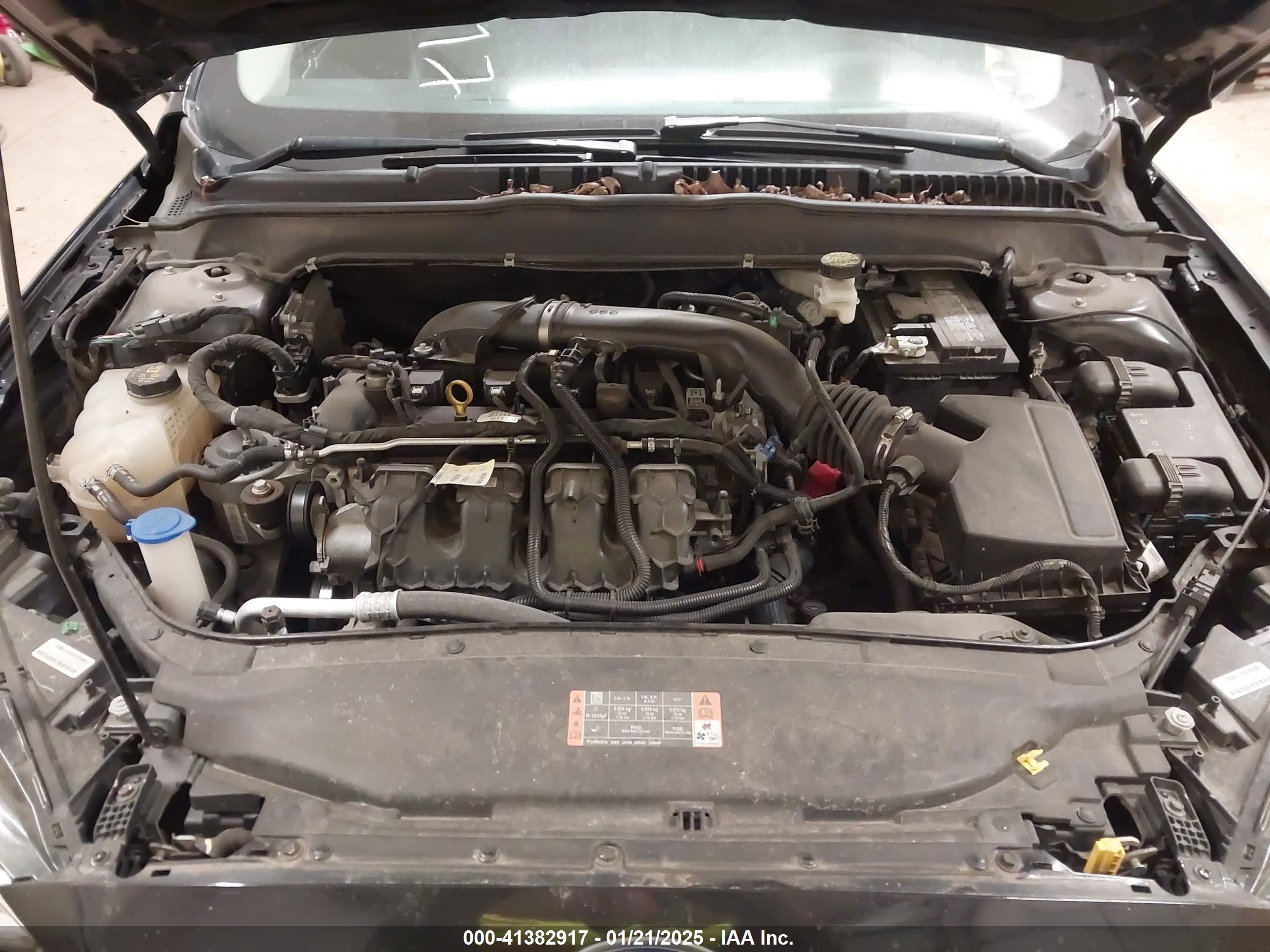 FORD FUSION image 10