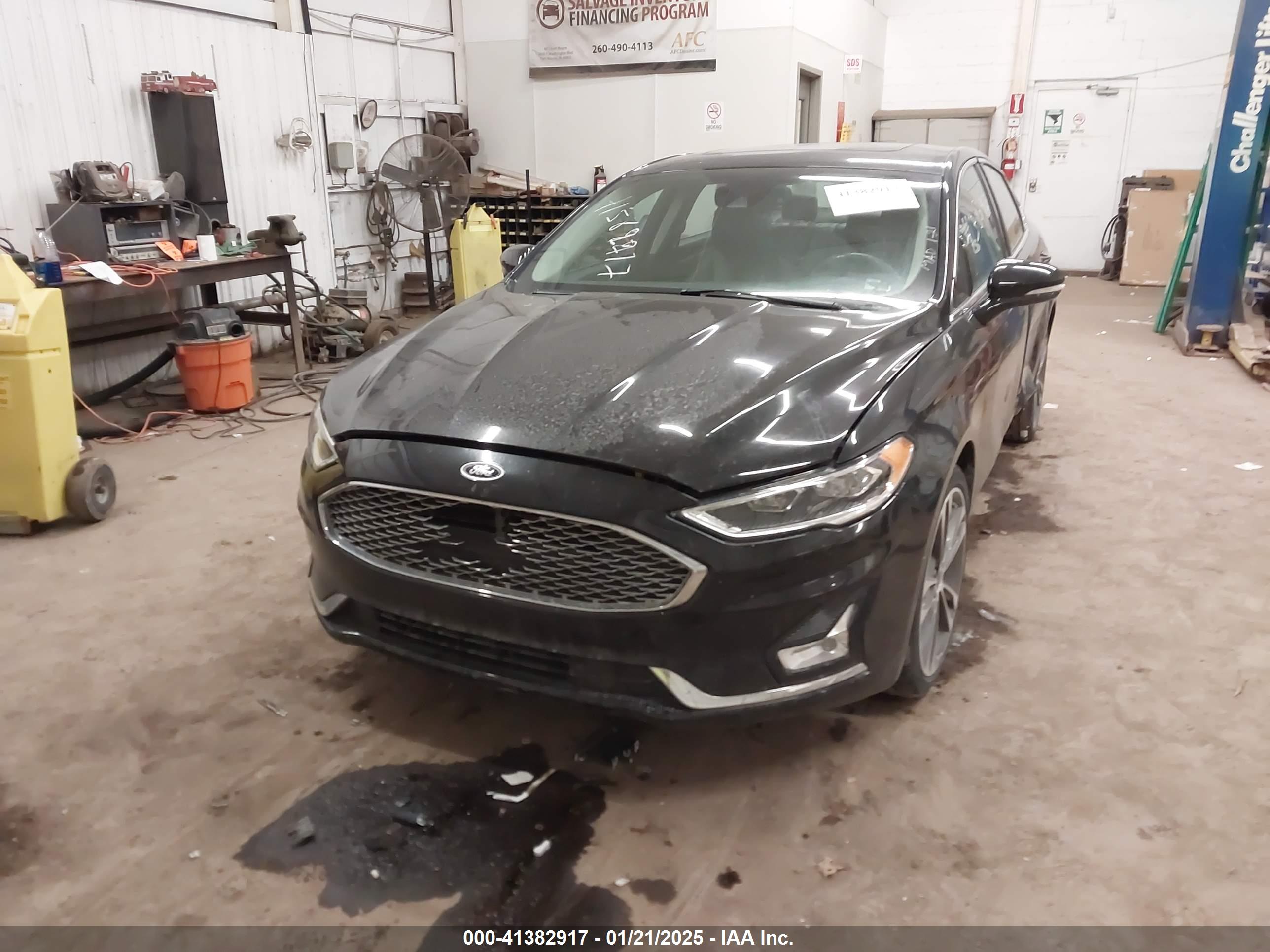 FORD FUSION image 2