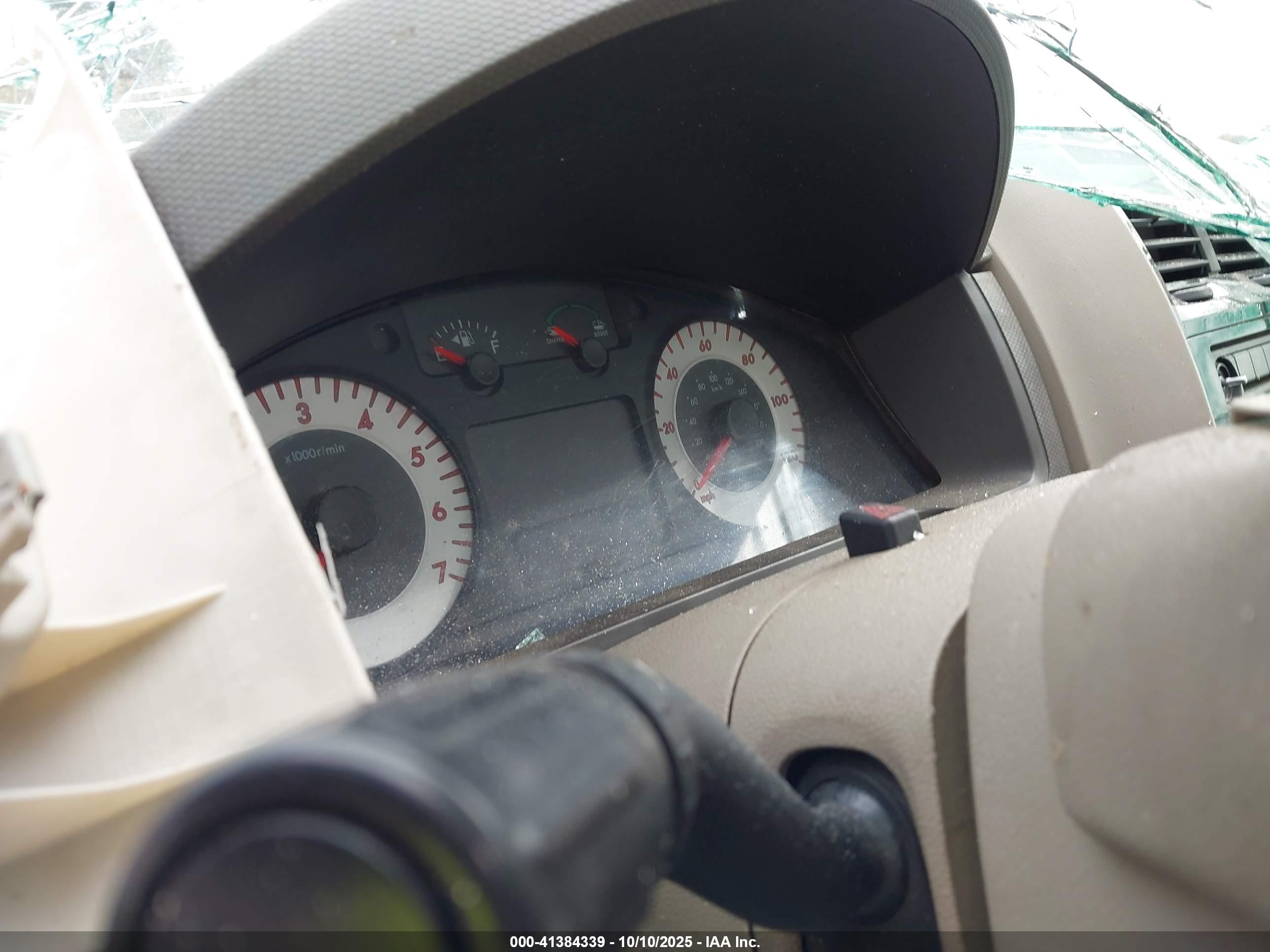 MAZDA TRIBUTE image 7
