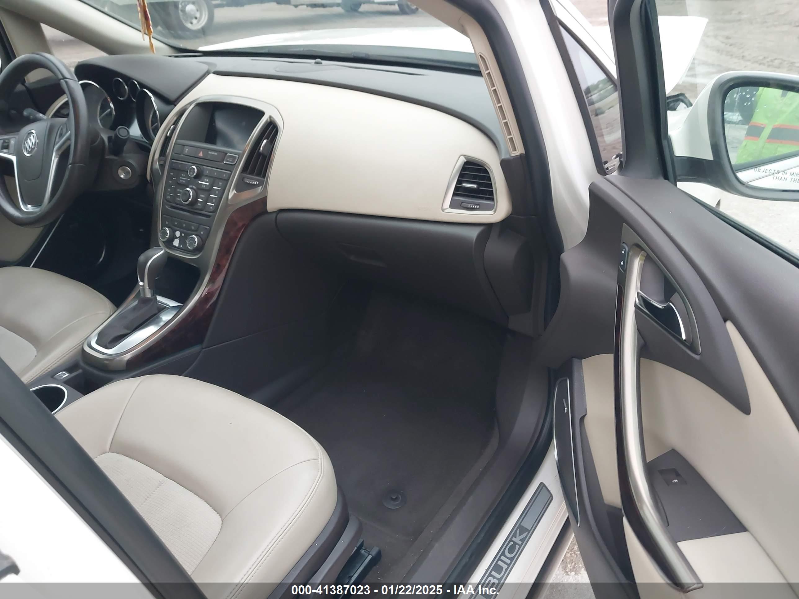 BUICK VERANO image 5