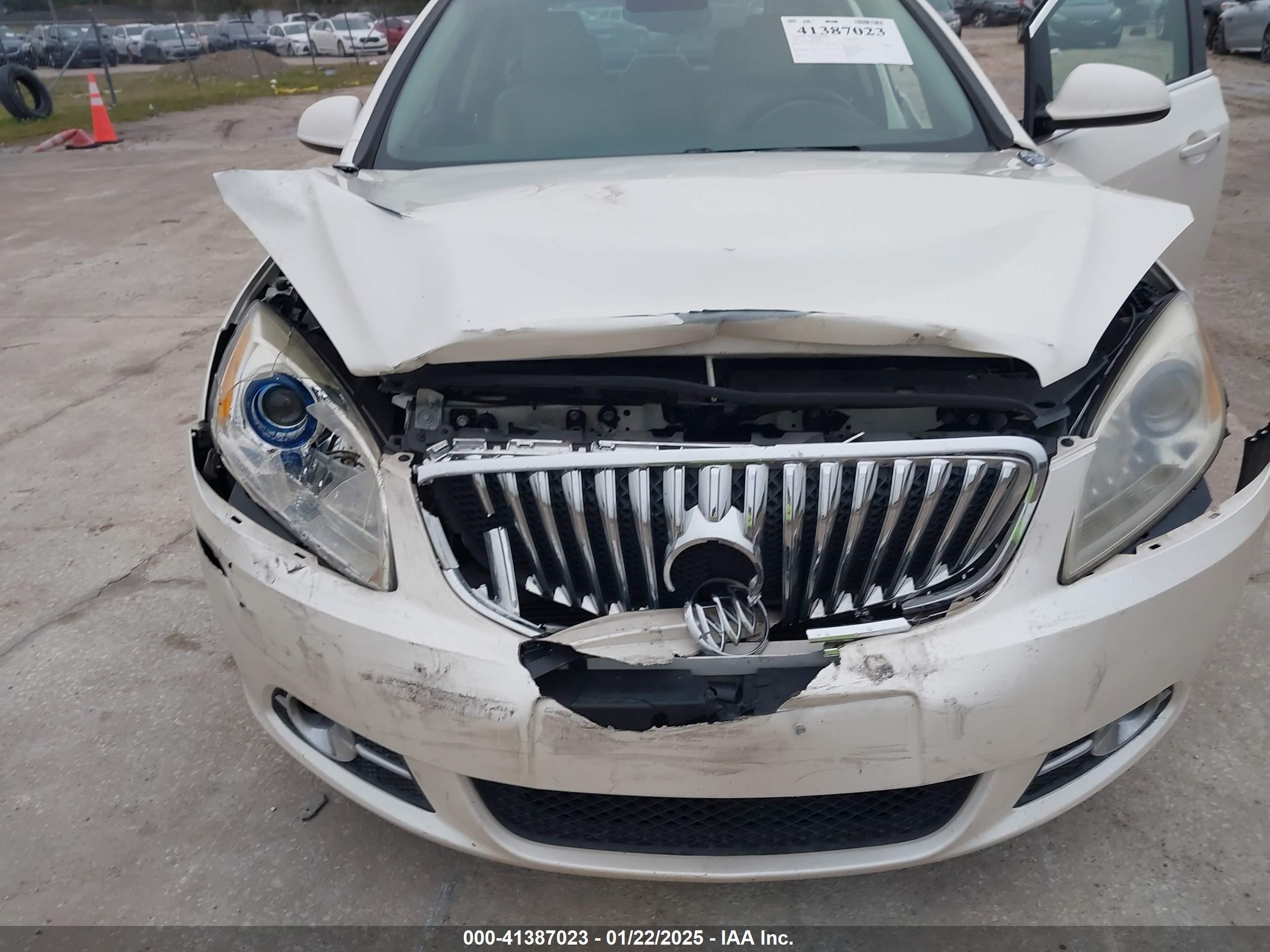 BUICK VERANO image 6