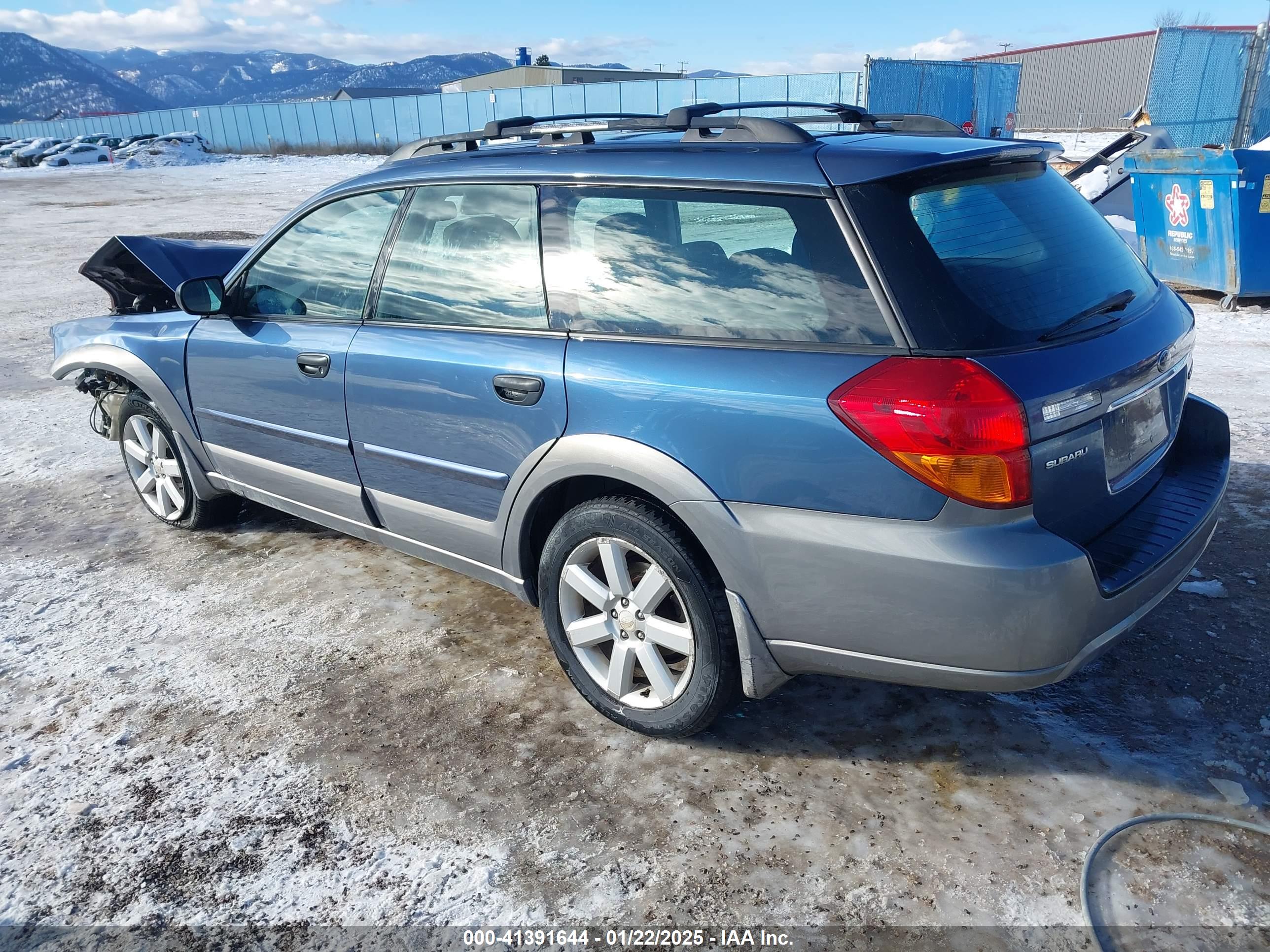 SUBARU OUTBACK image 3
