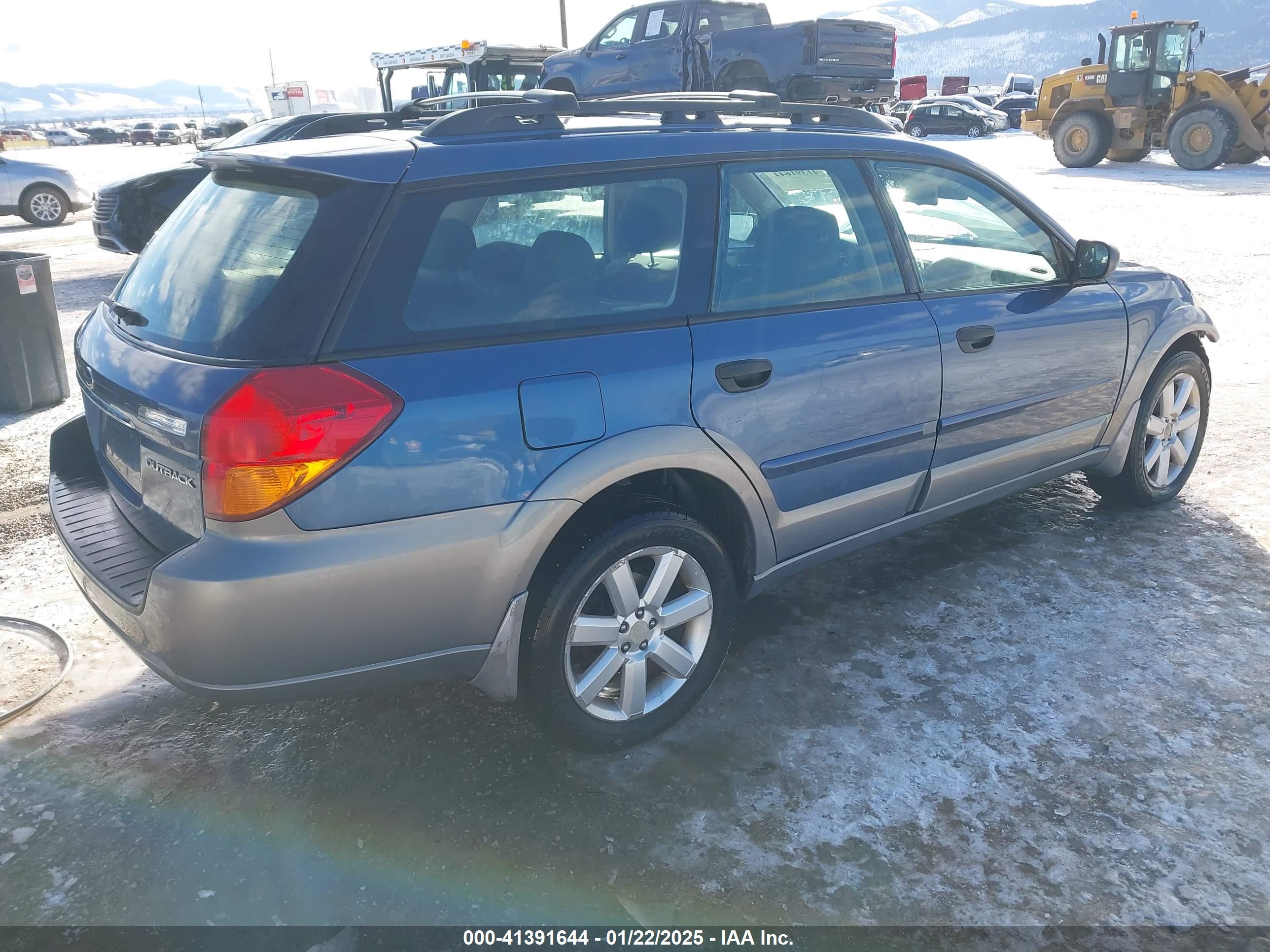 SUBARU OUTBACK image 4