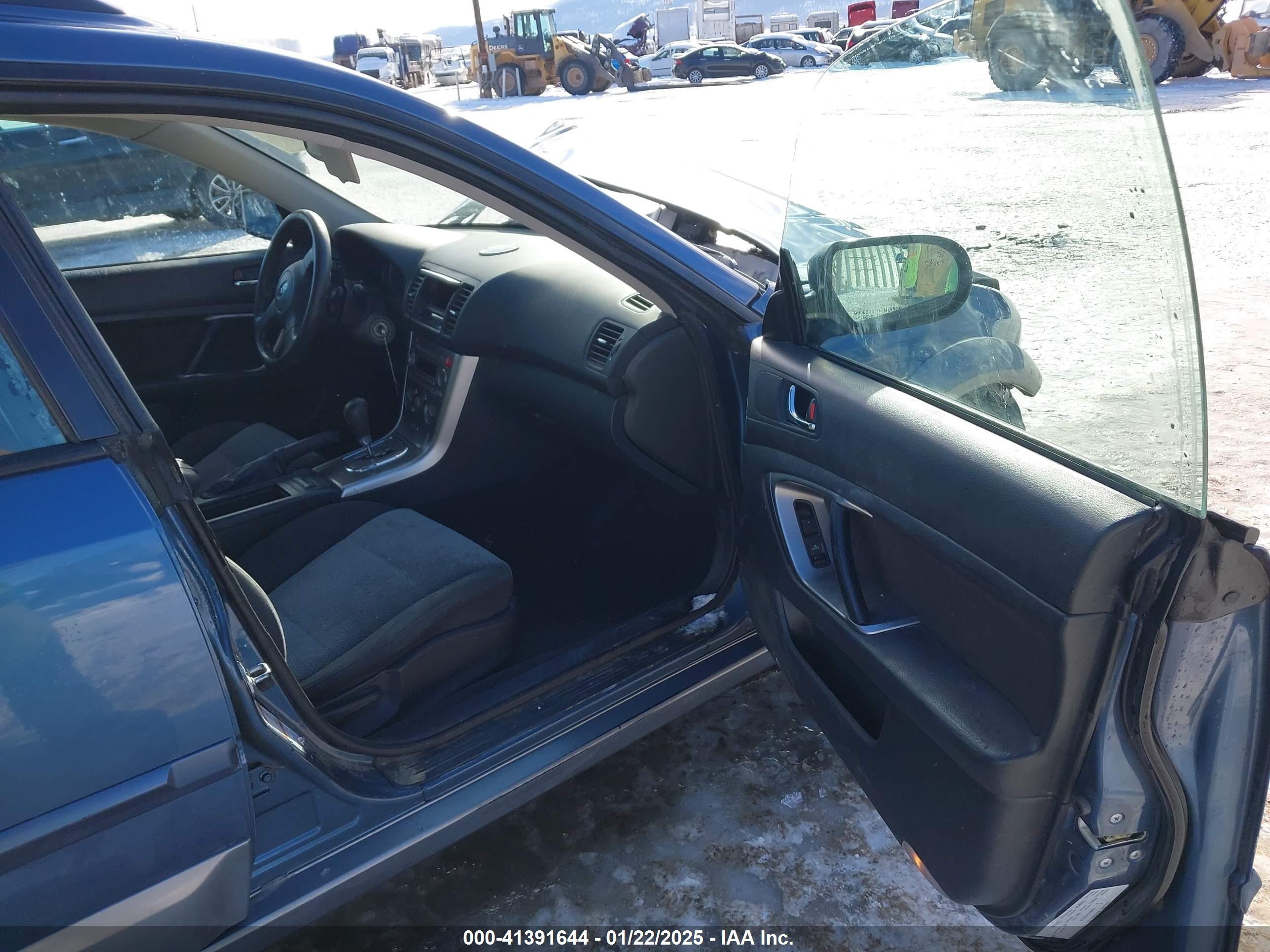 SUBARU OUTBACK image 5