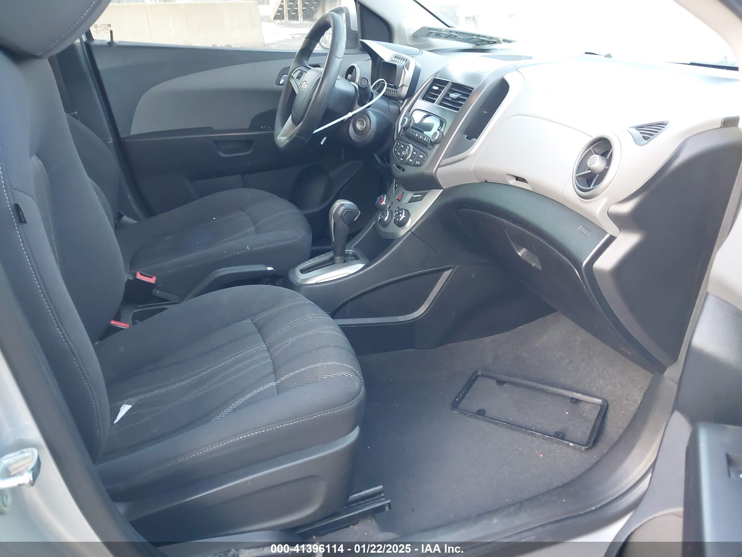 CHEVROLET SONIC image 5