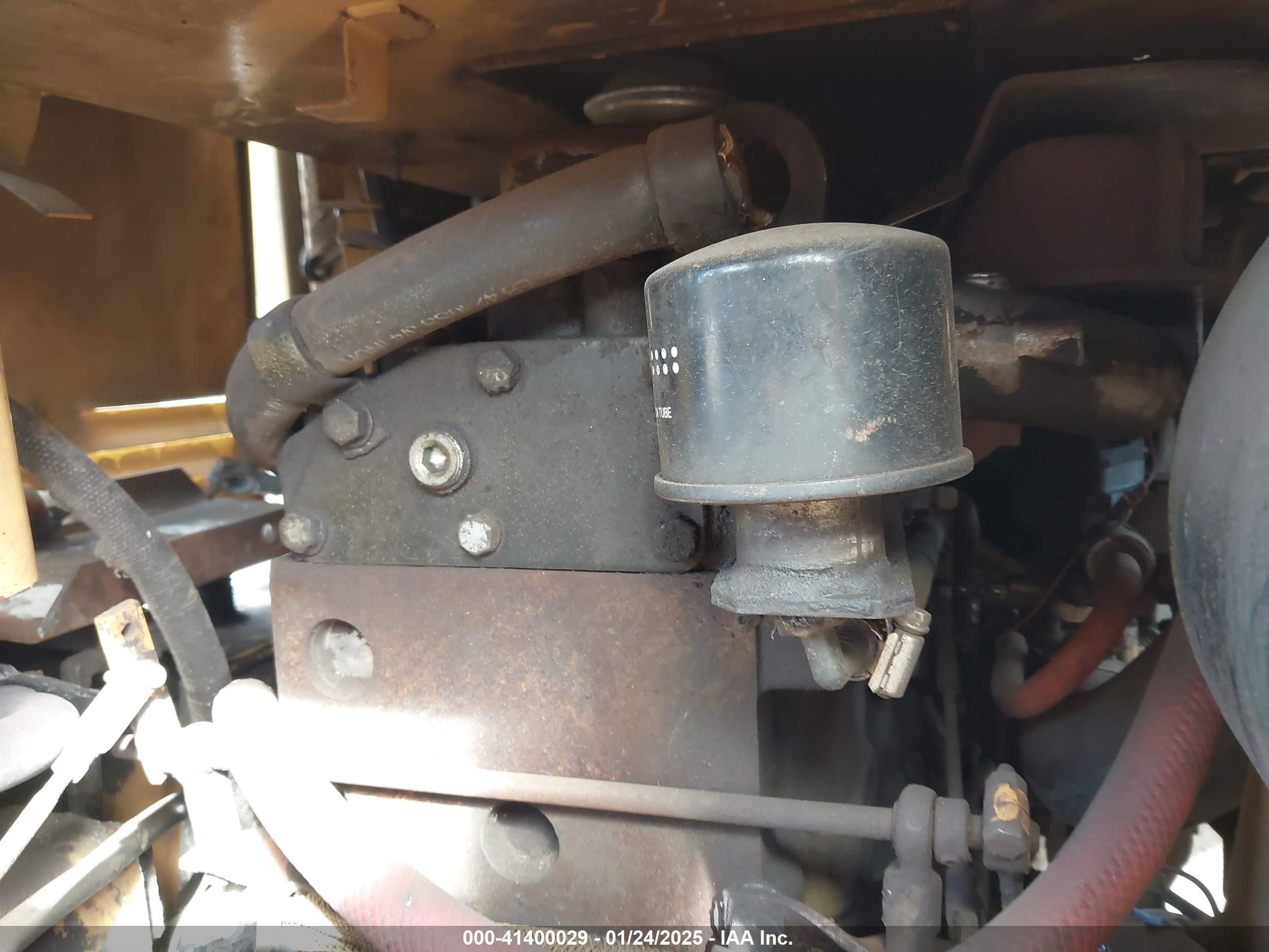 CATERPILLAR FORKLIFT image 10