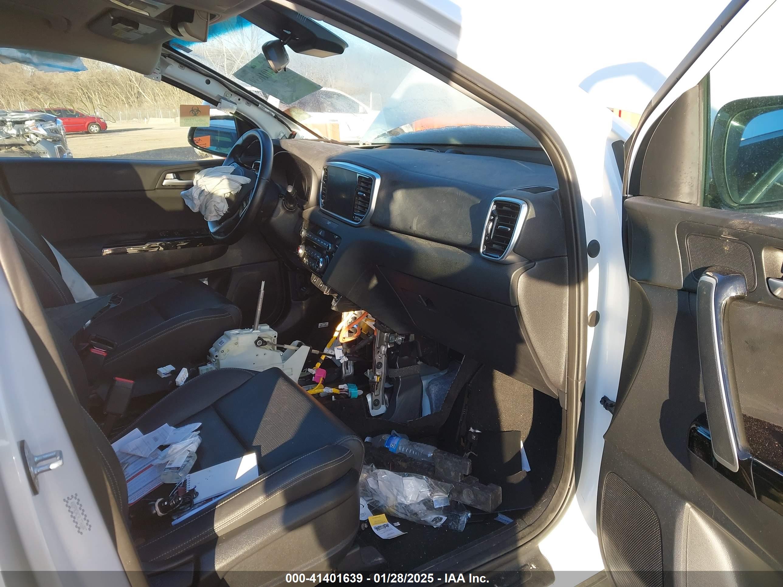 KIA SPORTAGE image 5