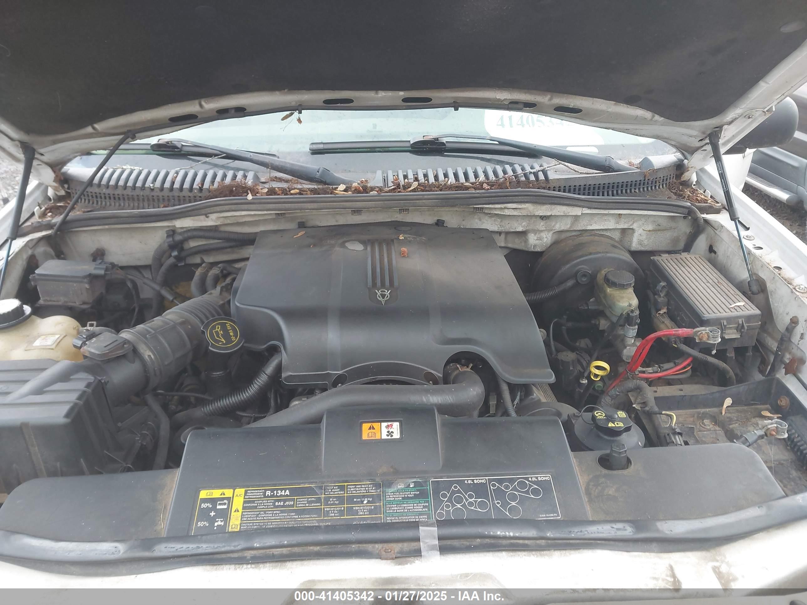 FORD EXPLORER image 10