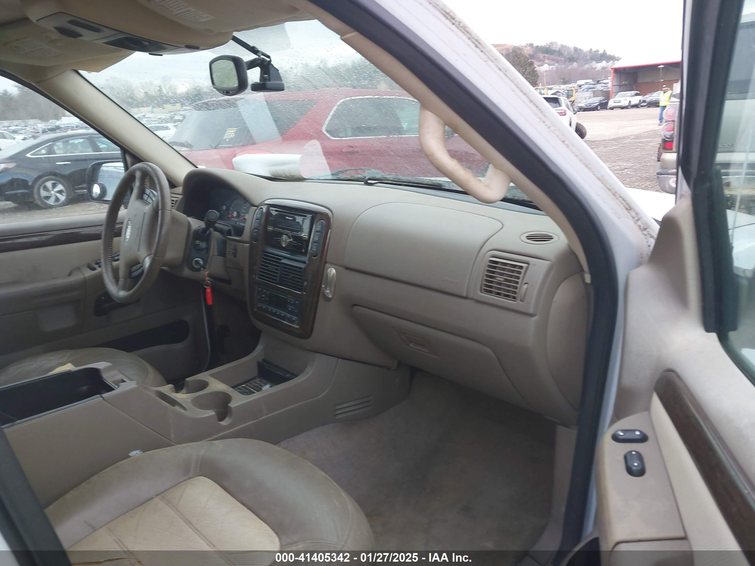 FORD EXPLORER image 5