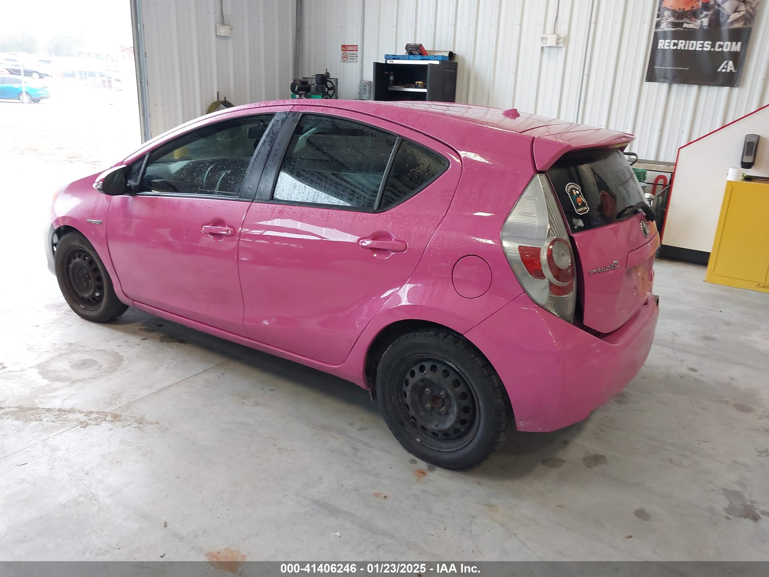 TOYOTA PRIUS image 3