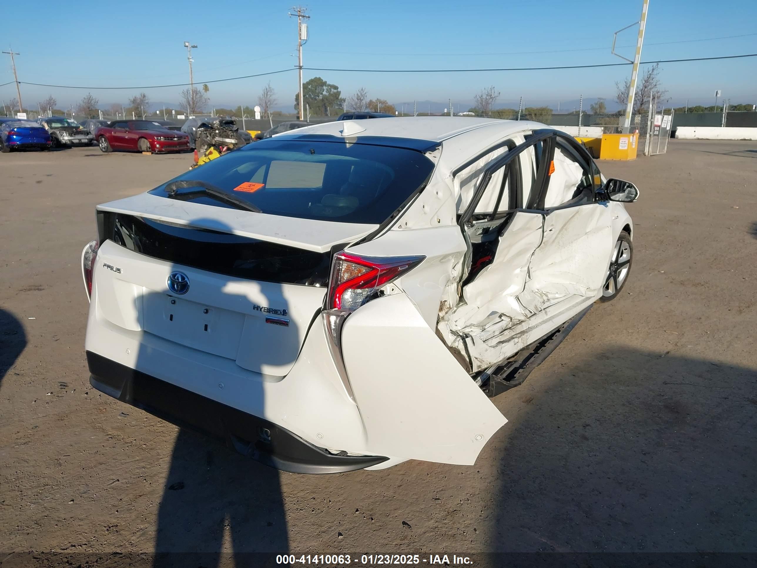 TOYOTA PRIUS image 4