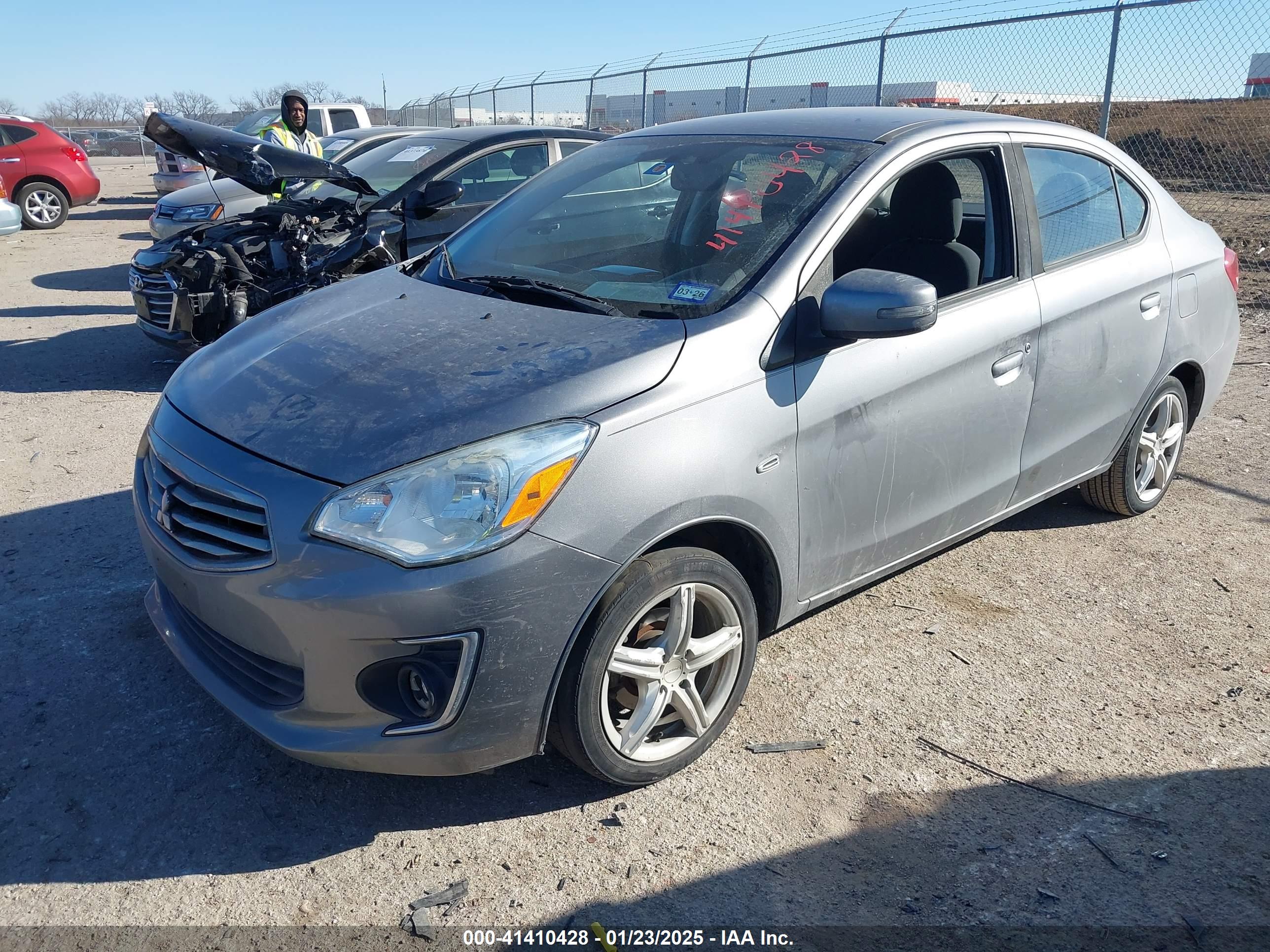 MITSUBISHI MIRAGE image 2