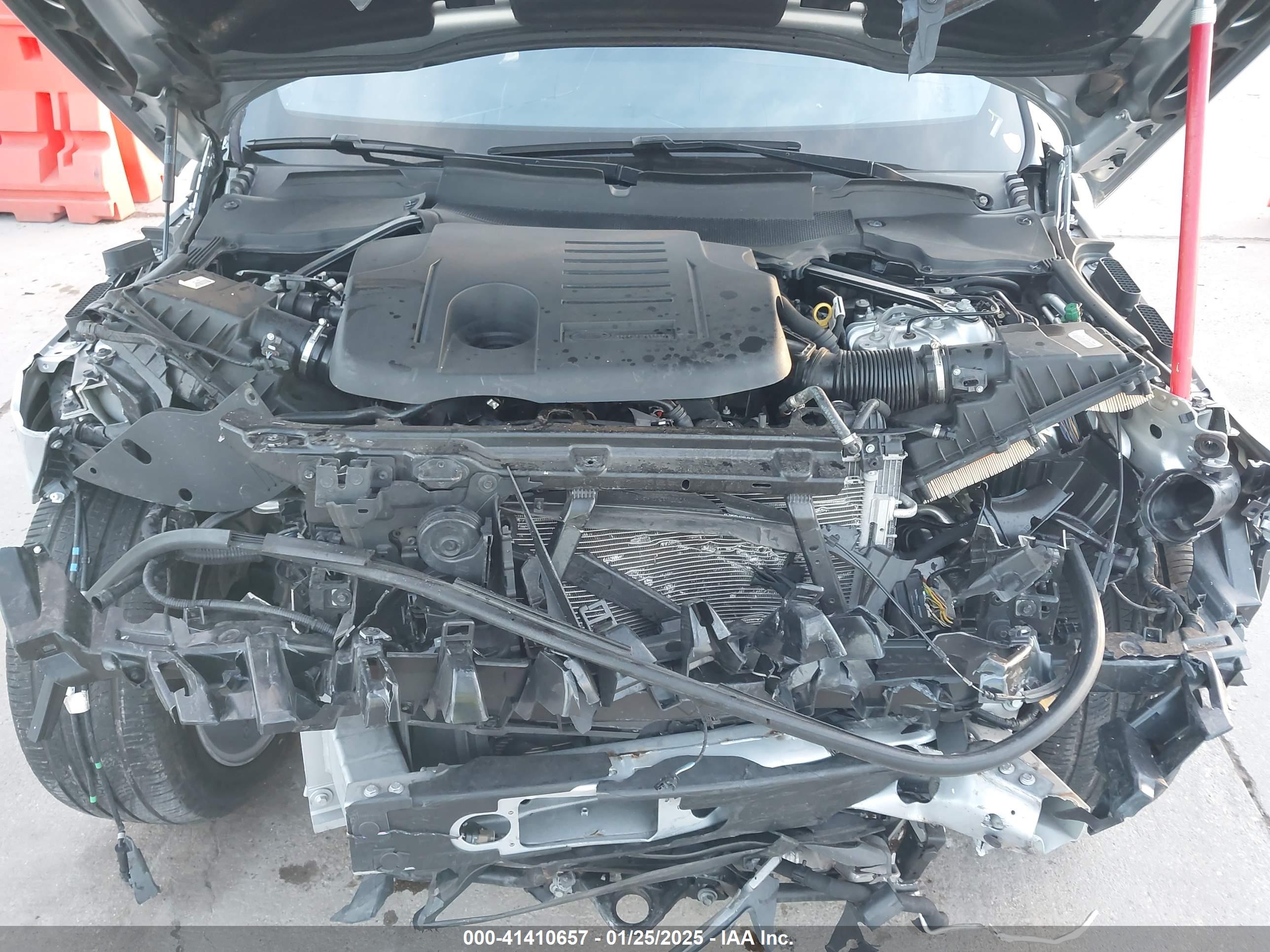 LAND ROVER image 10