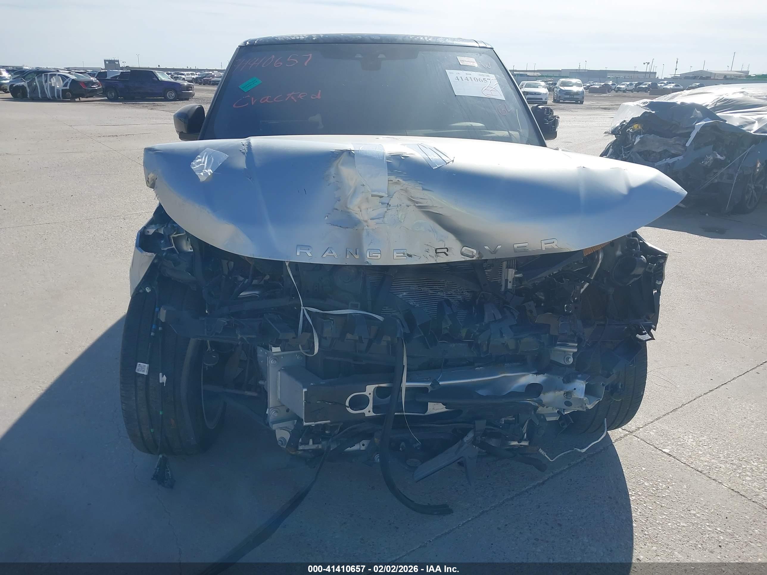 LAND ROVER image 6