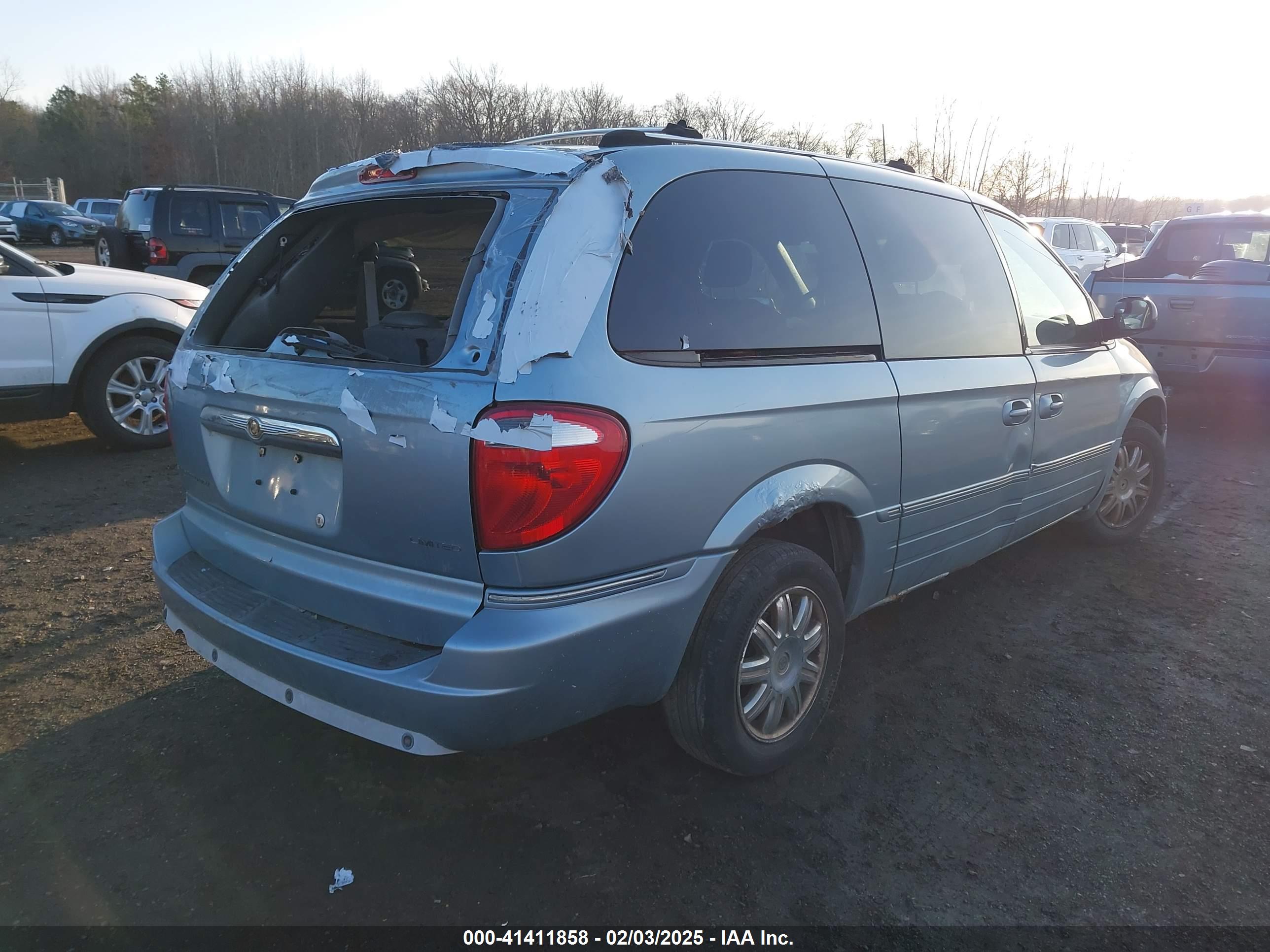 CHRYSLER TOWN image 4