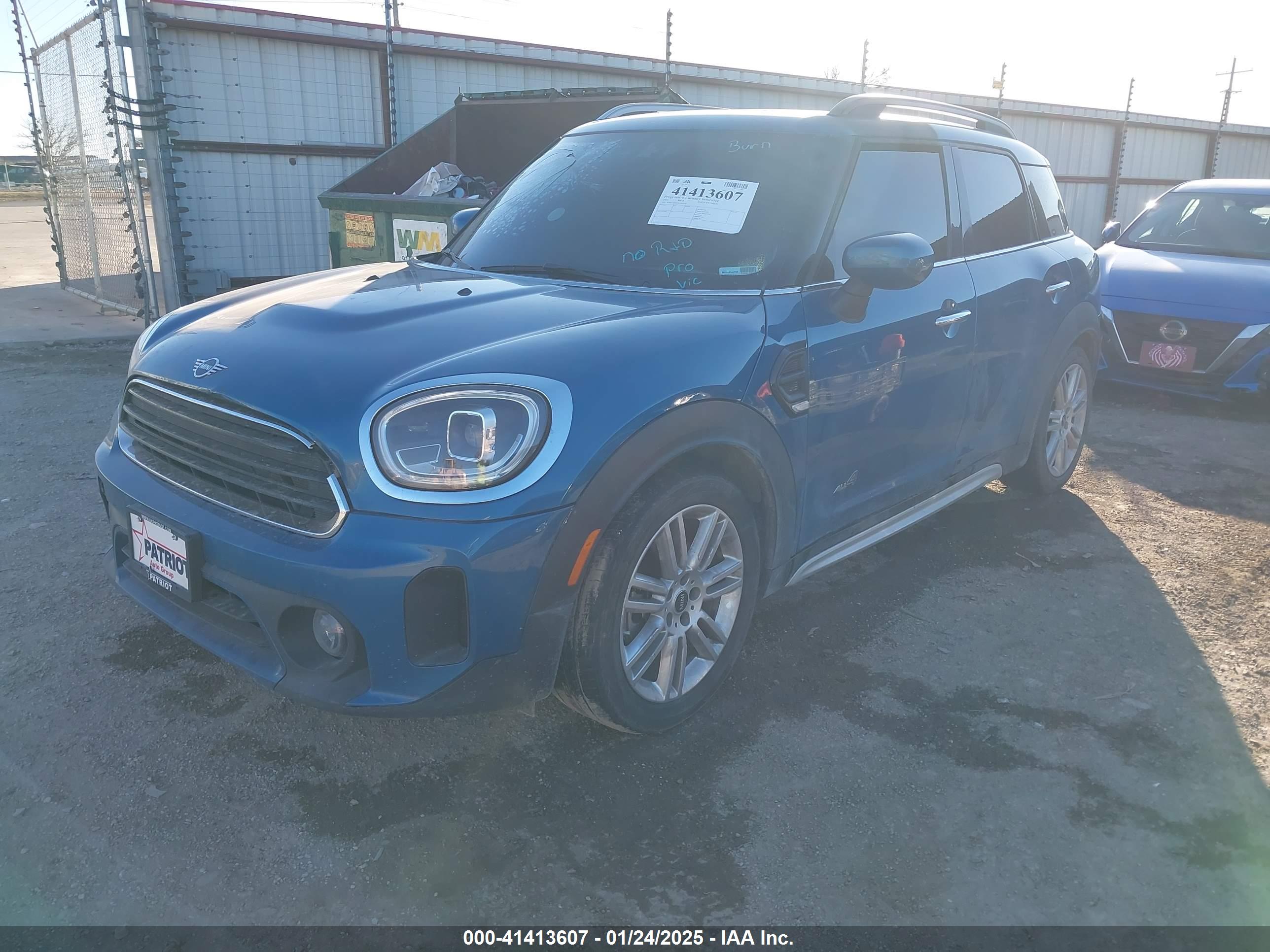 MINI COUNTRYMAN image 2