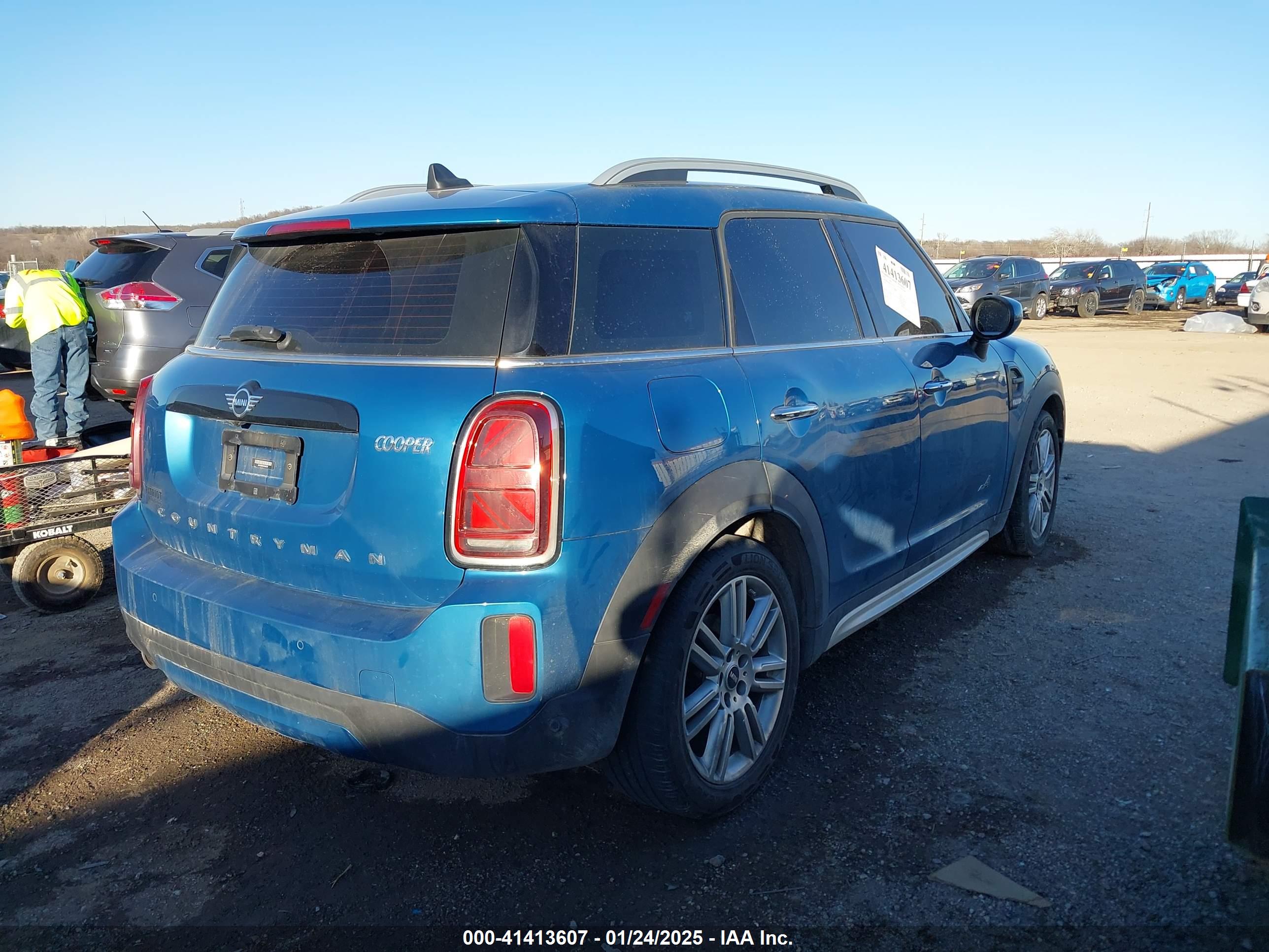MINI COUNTRYMAN image 4