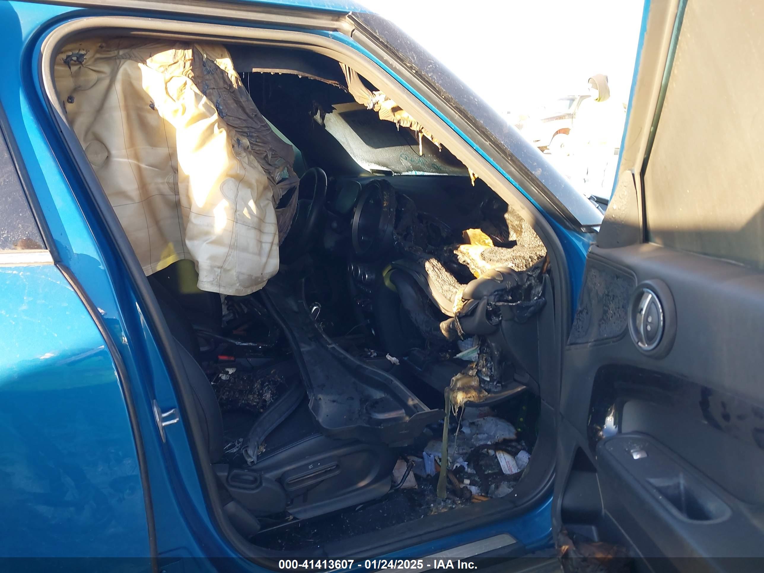 MINI COUNTRYMAN image 5