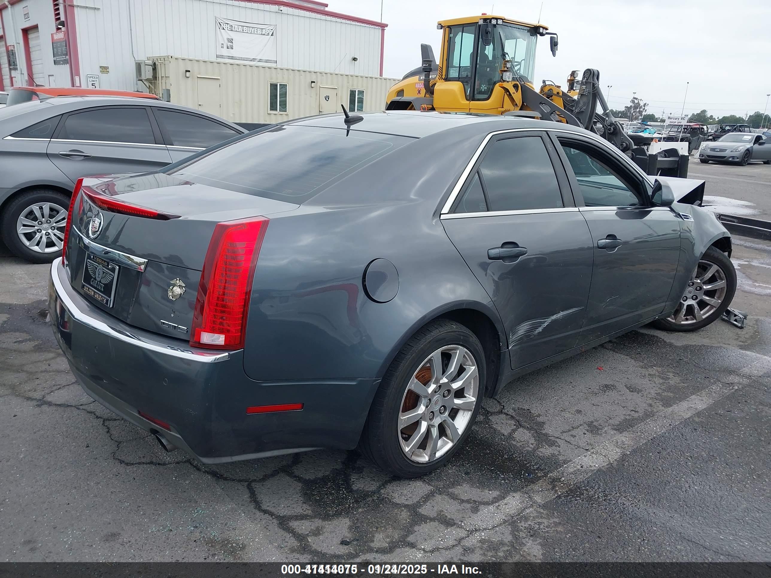 CADILLAC CTS image 4