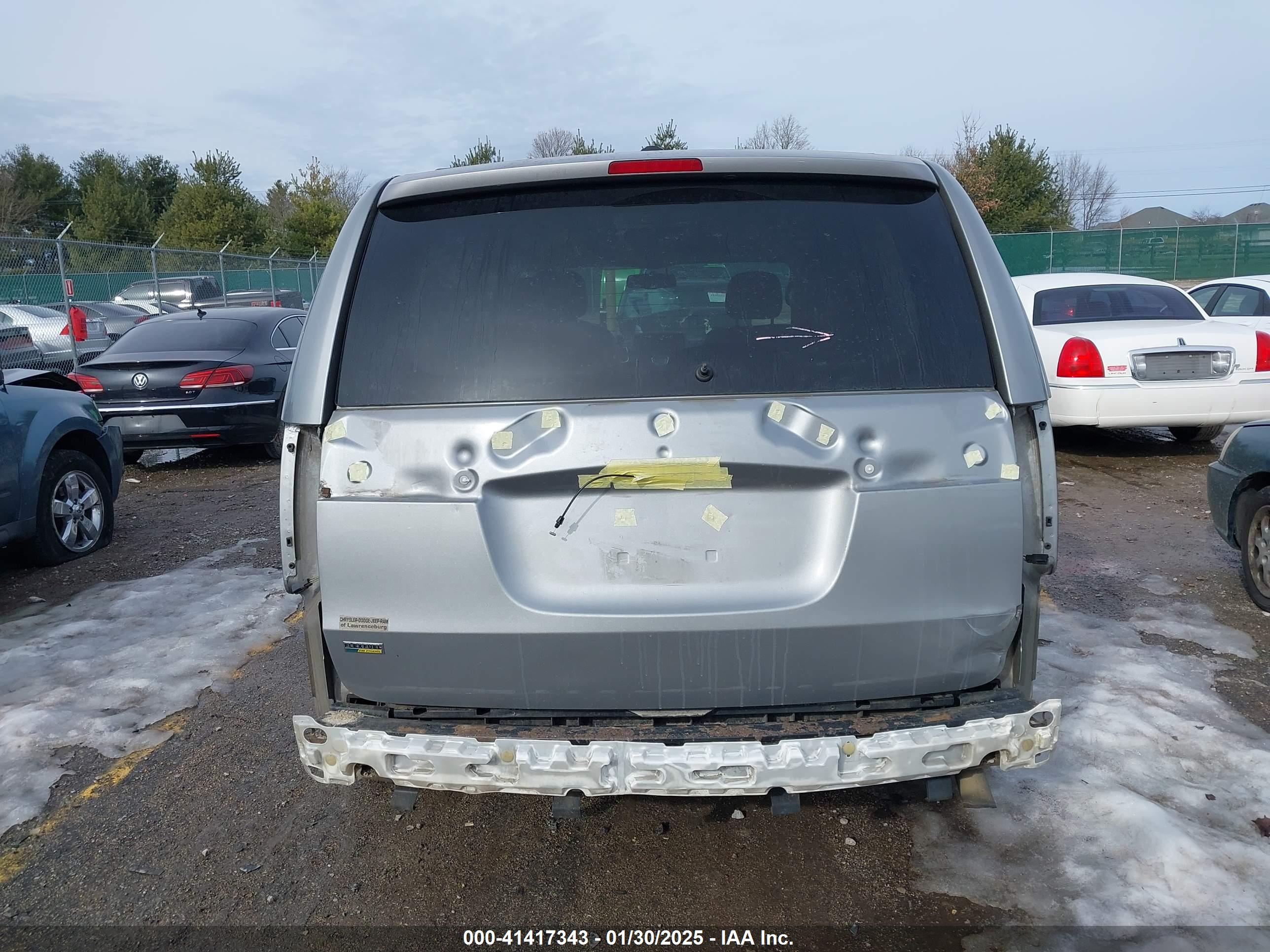 CHRYSLER TOWN image 6