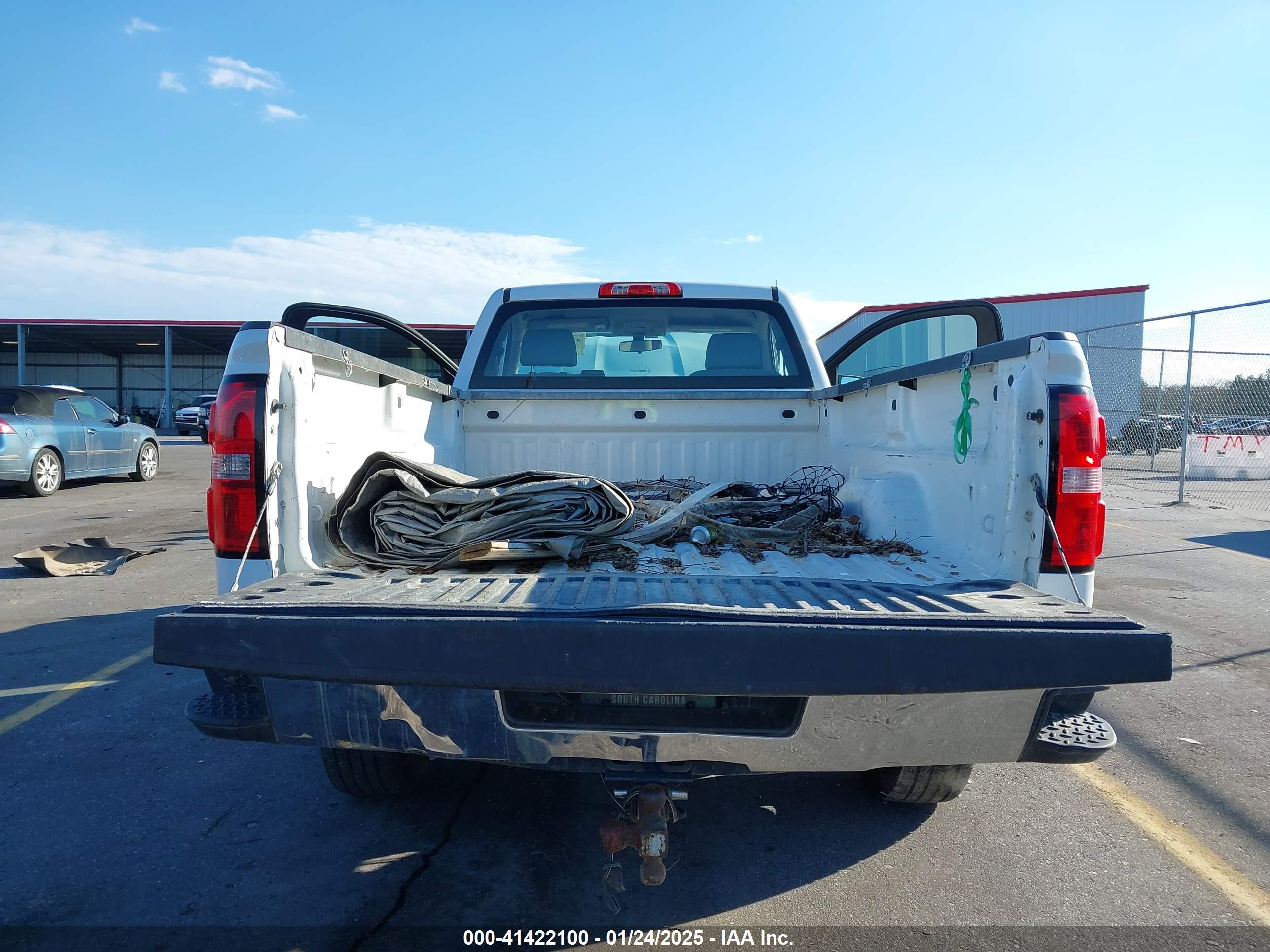 GMC SIERRA image 8