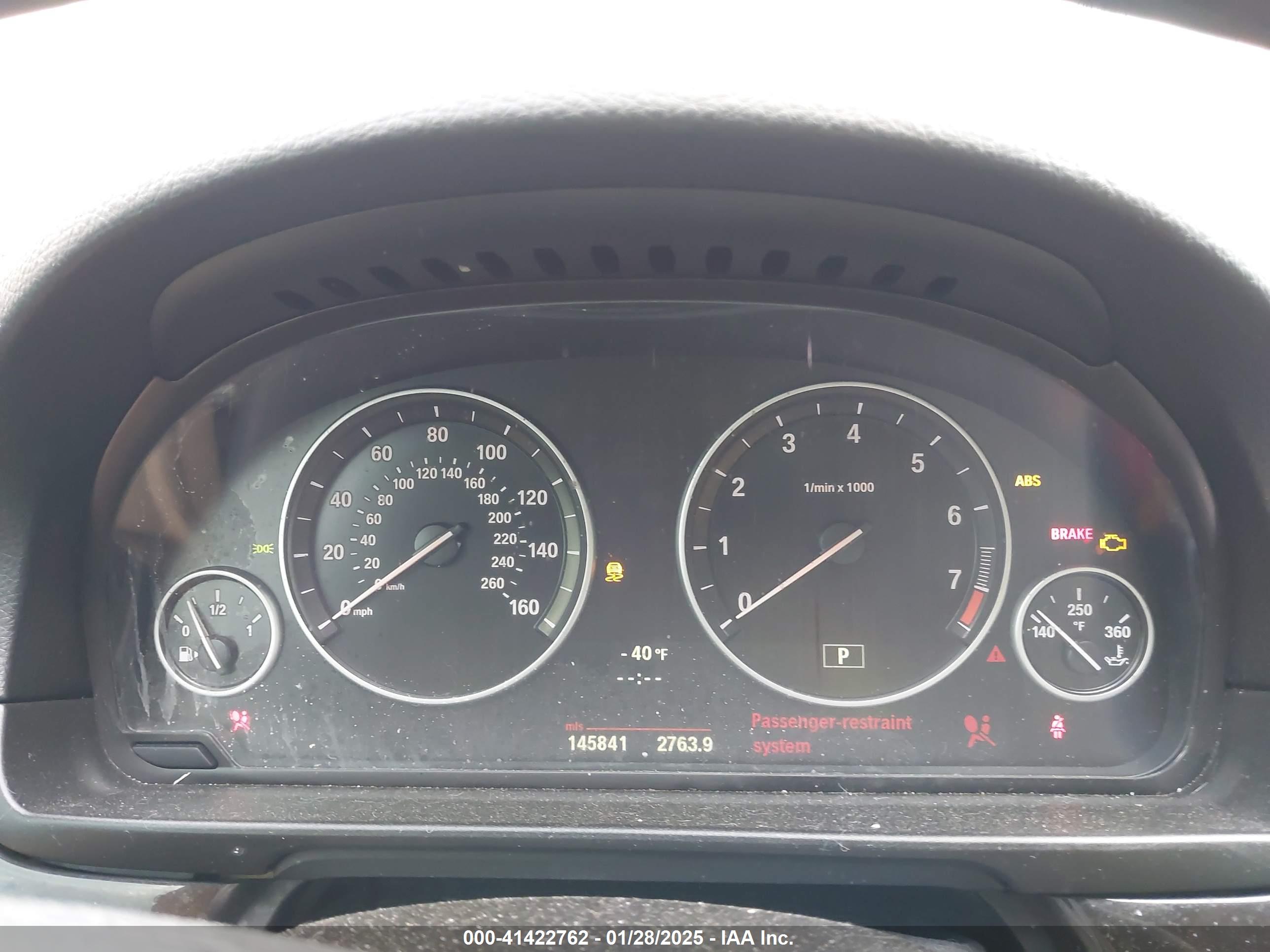 BMW 528I image 7