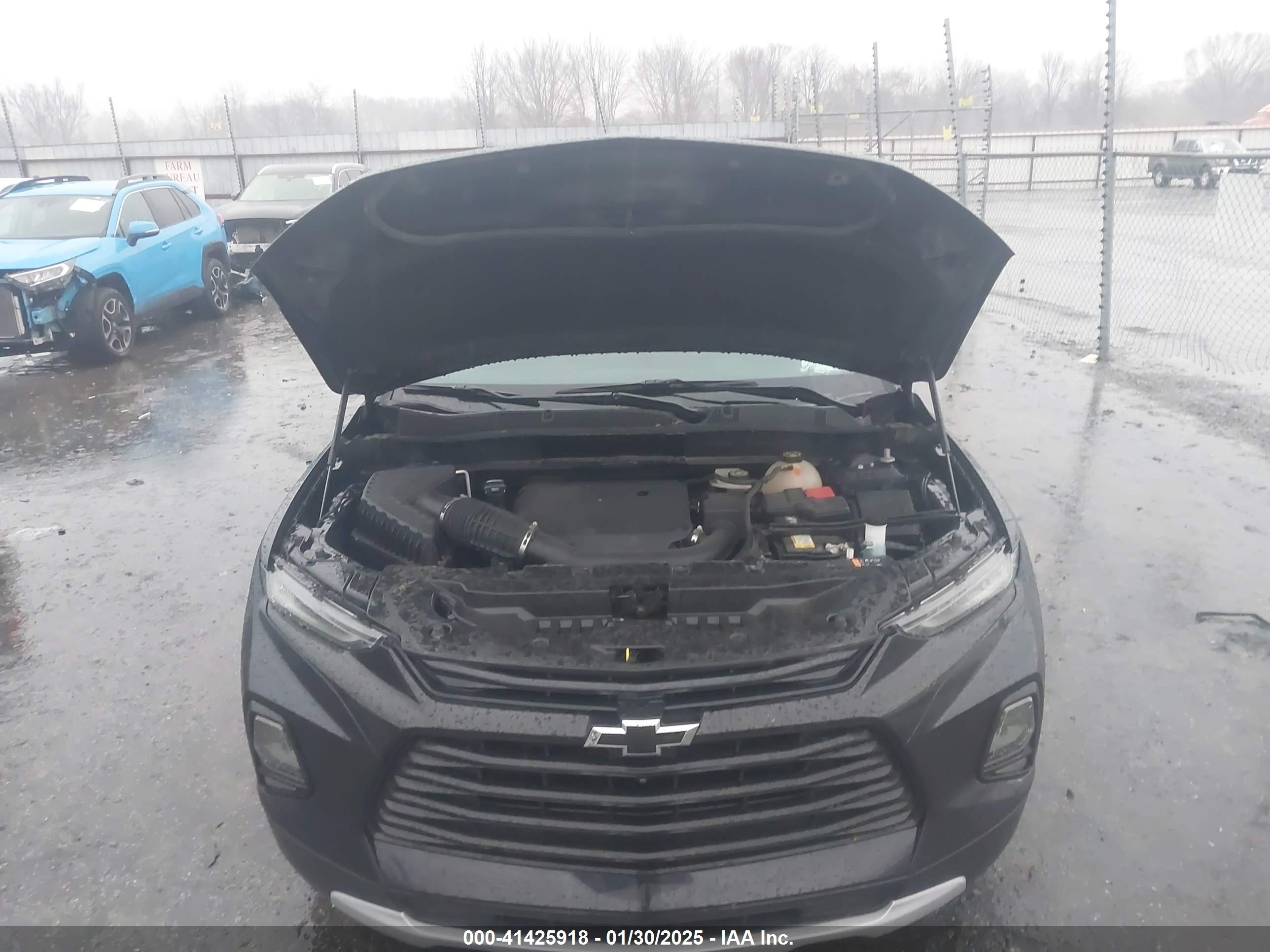 CHEVROLET BLAZER image 10