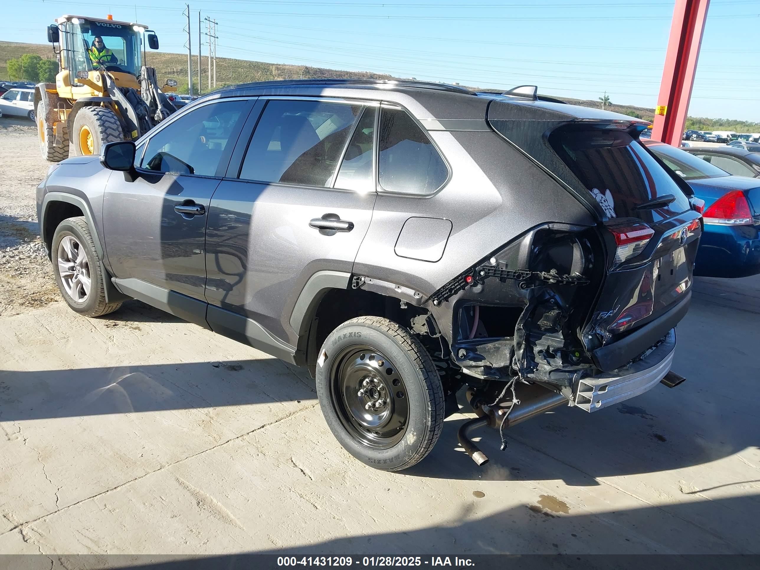 TOYOTA RAV4 image 3