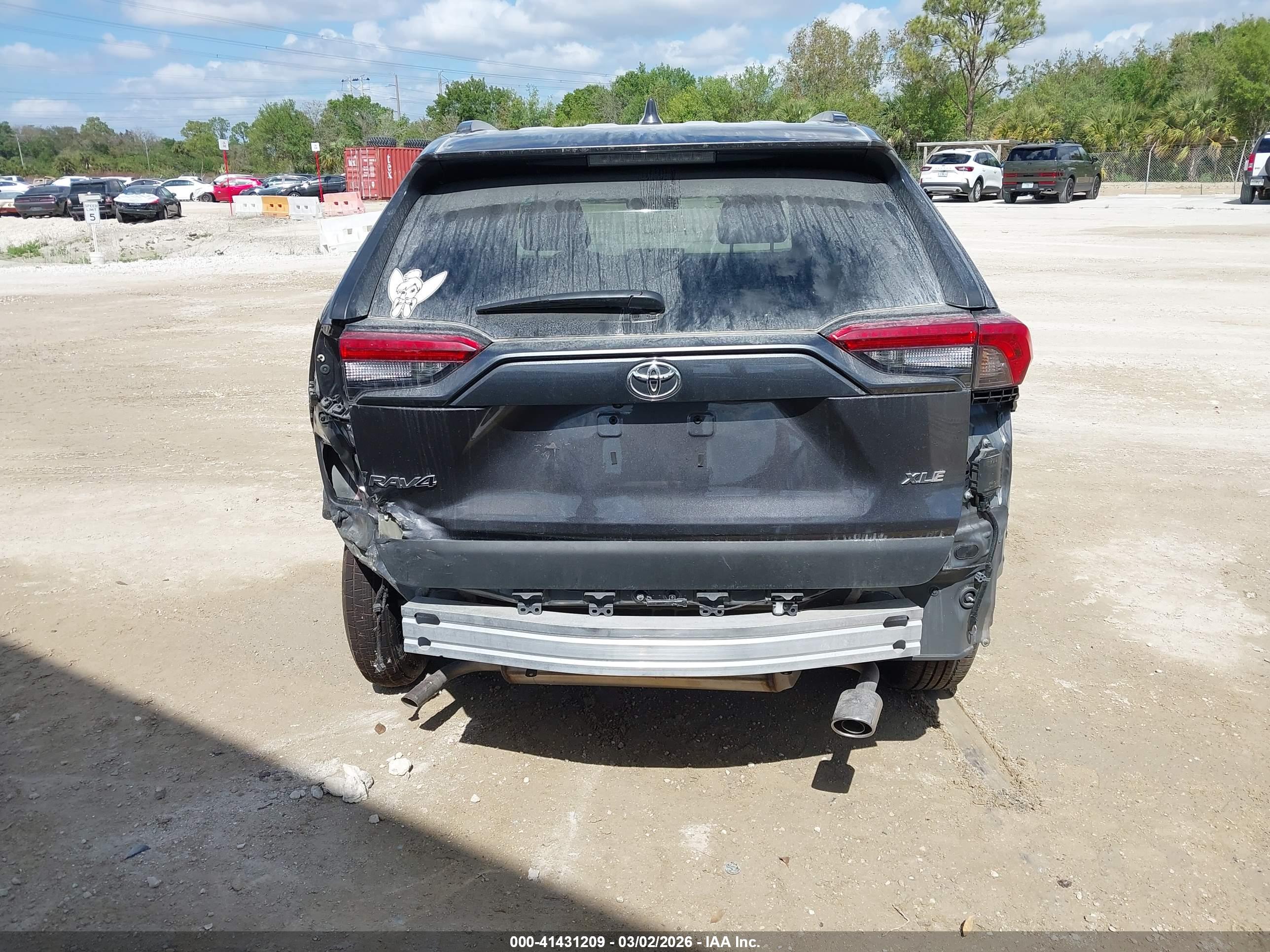 TOYOTA RAV4 image 6