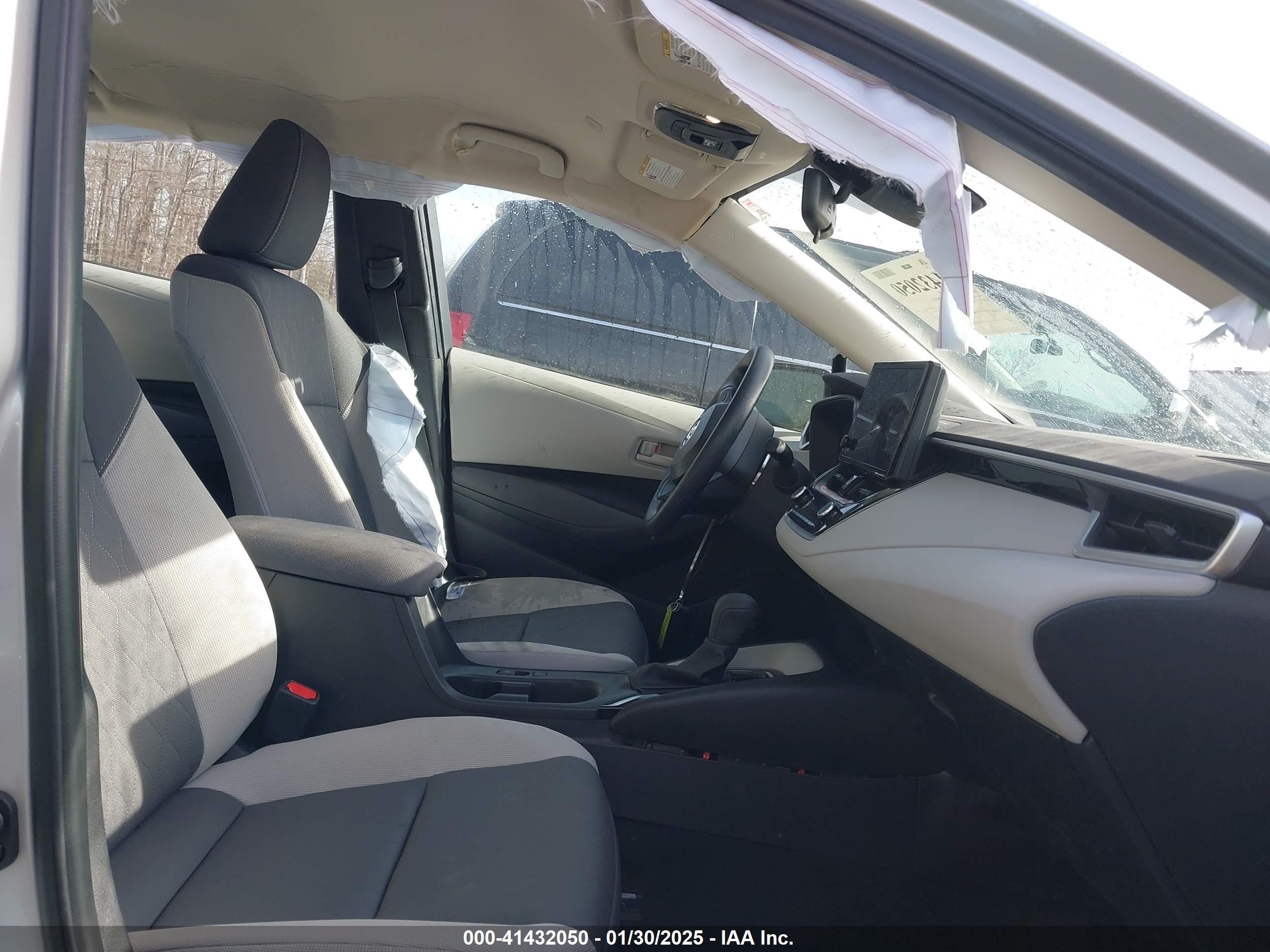 TOYOTA COROLLA image 5