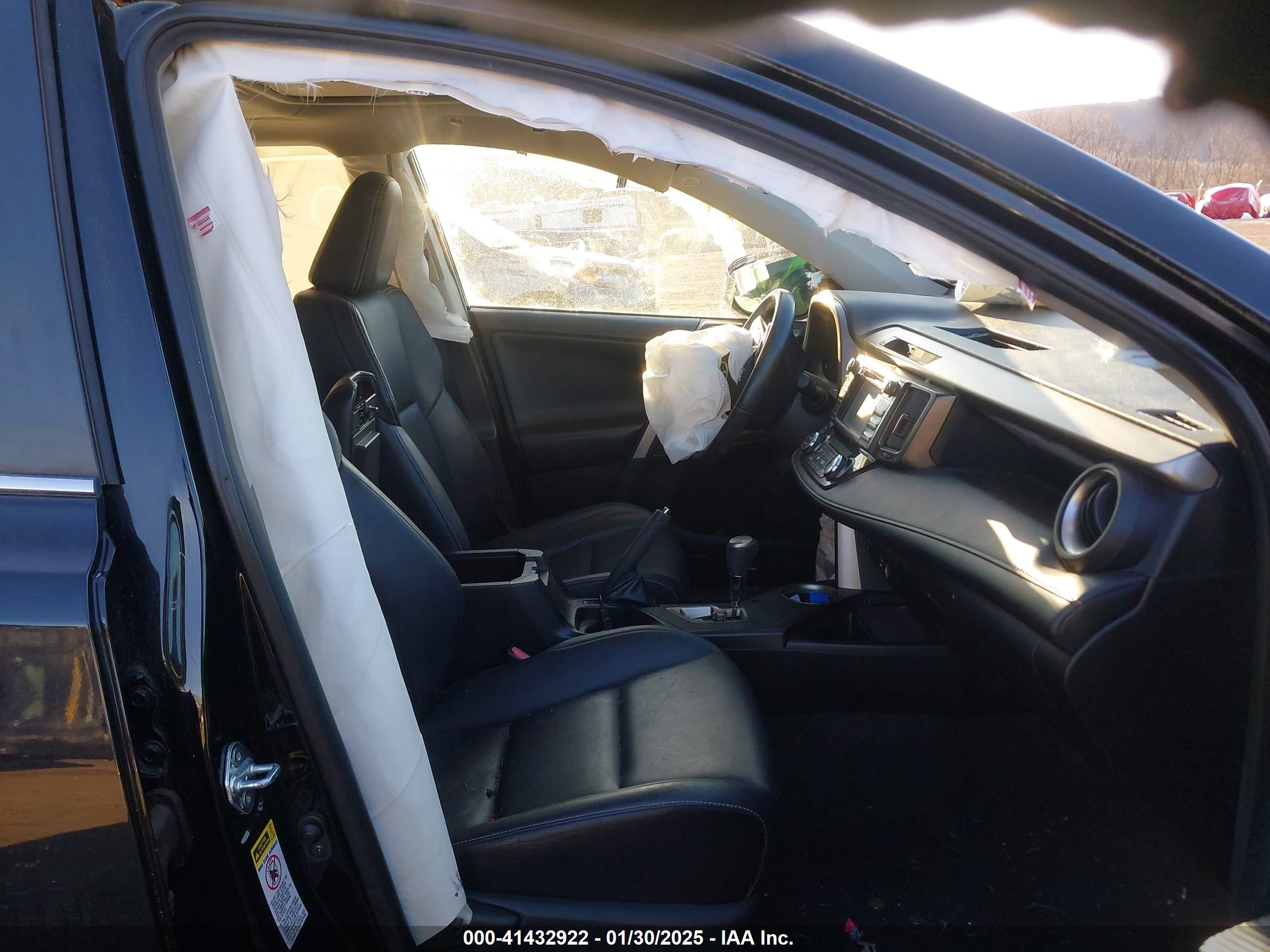 TOYOTA RAV4 image 5