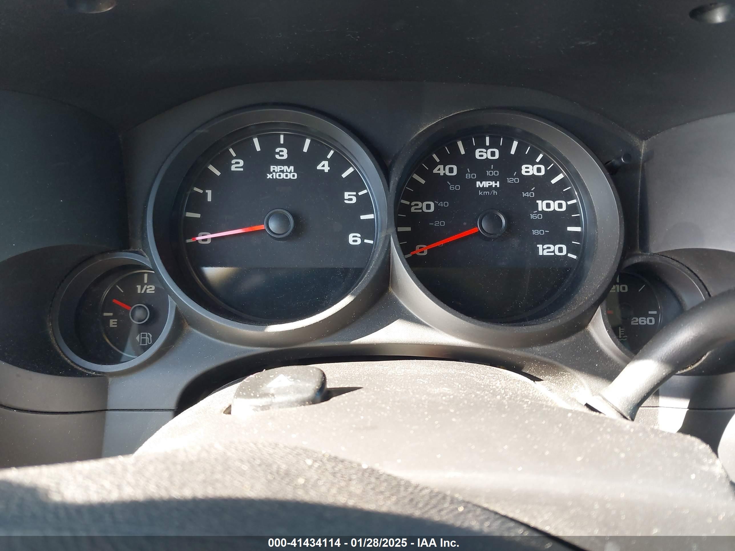 CHEVROLET SILVERADO image 7