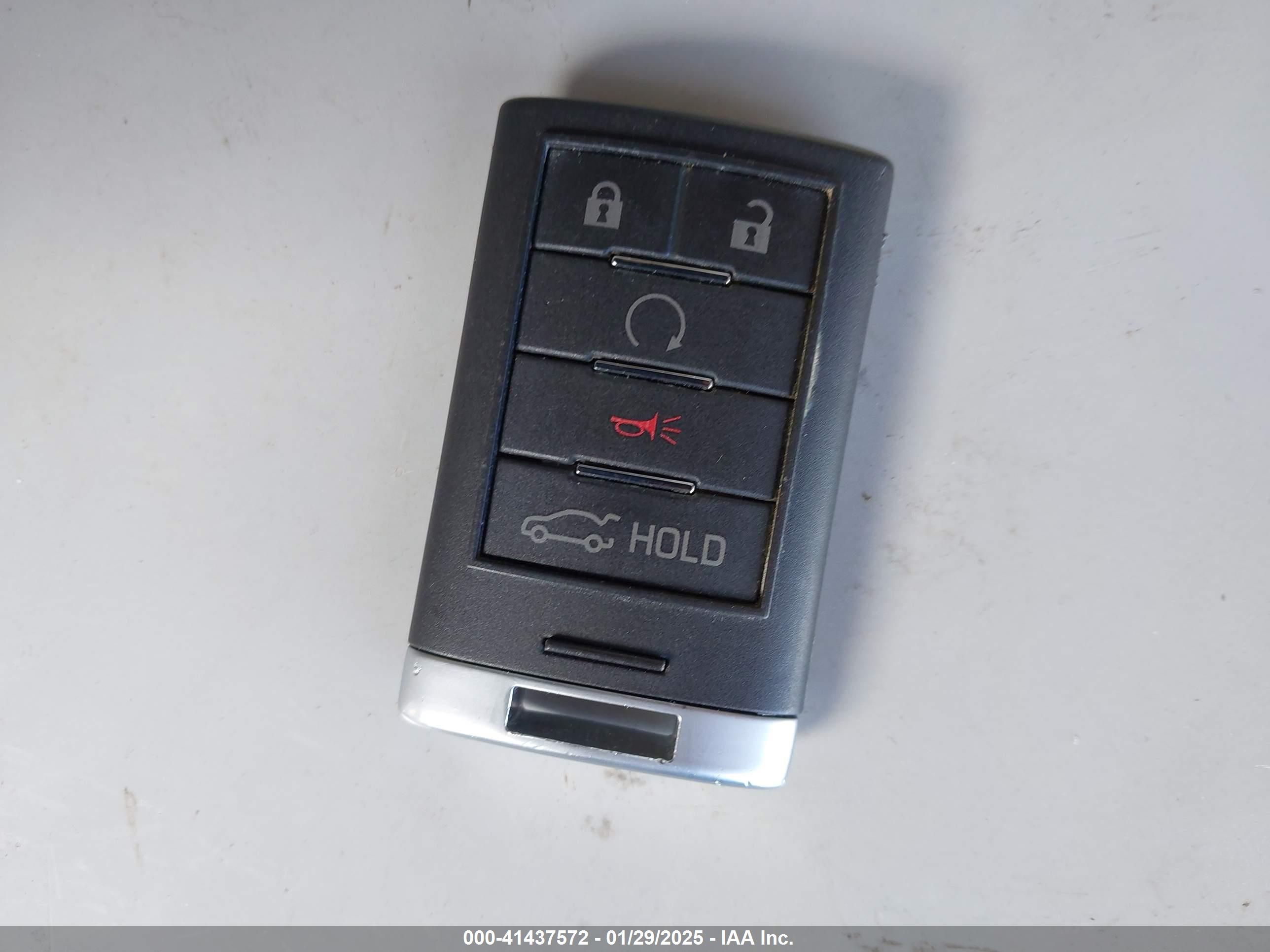 CADILLAC XTS image 11