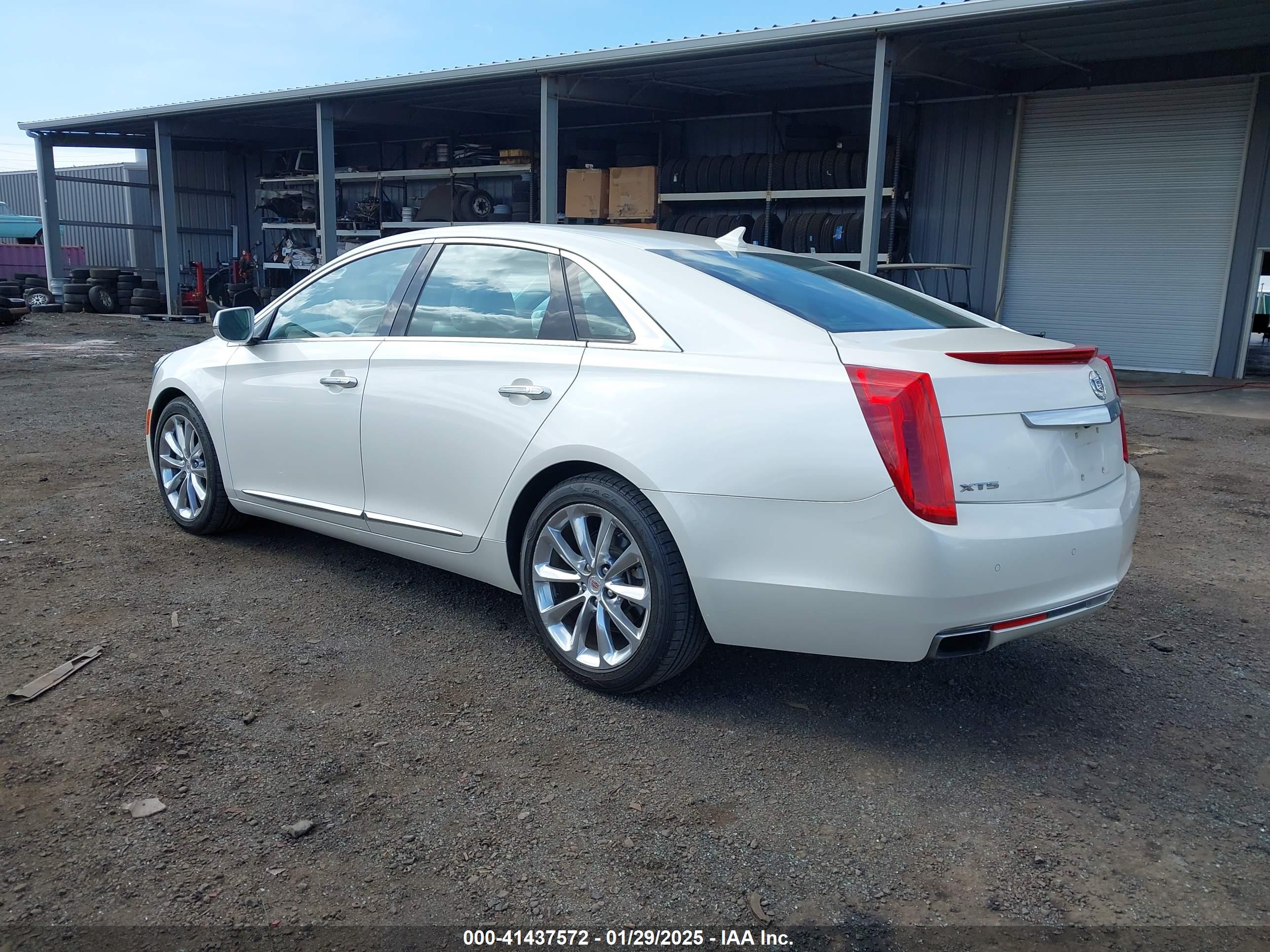 CADILLAC XTS image 3