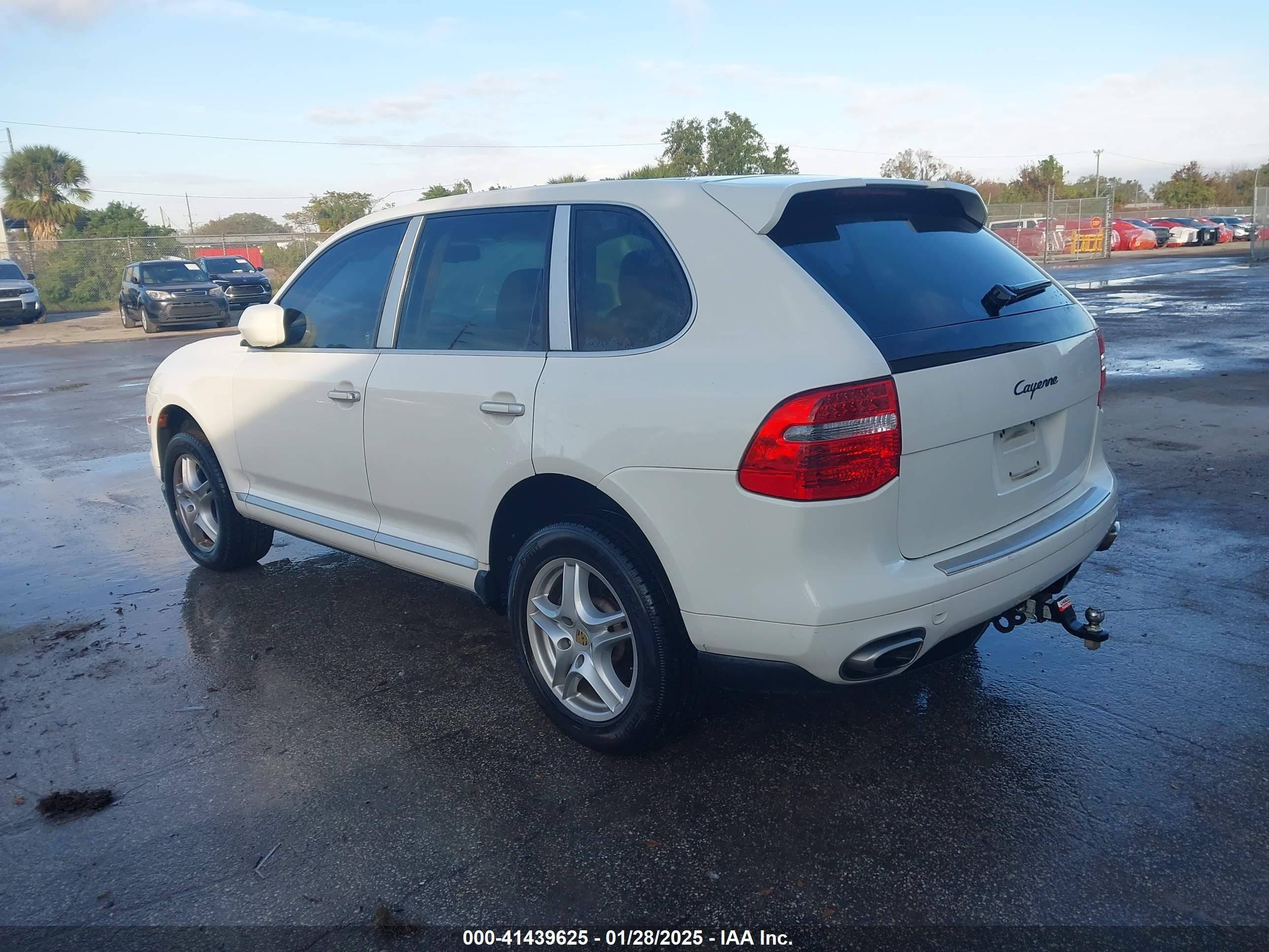 PORSCHE CAYENNE image 3