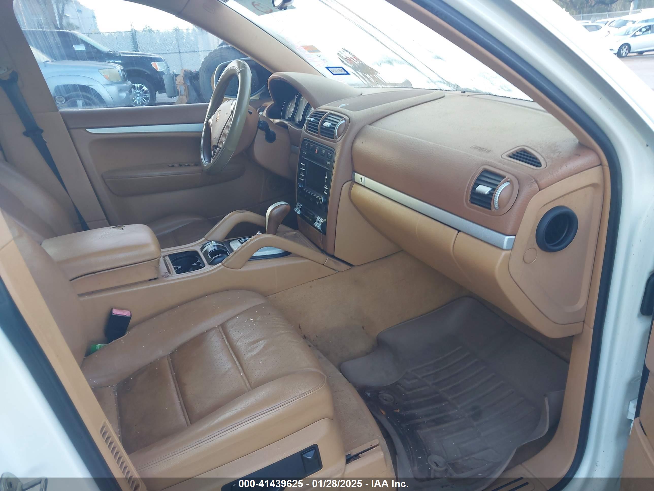 PORSCHE CAYENNE image 5