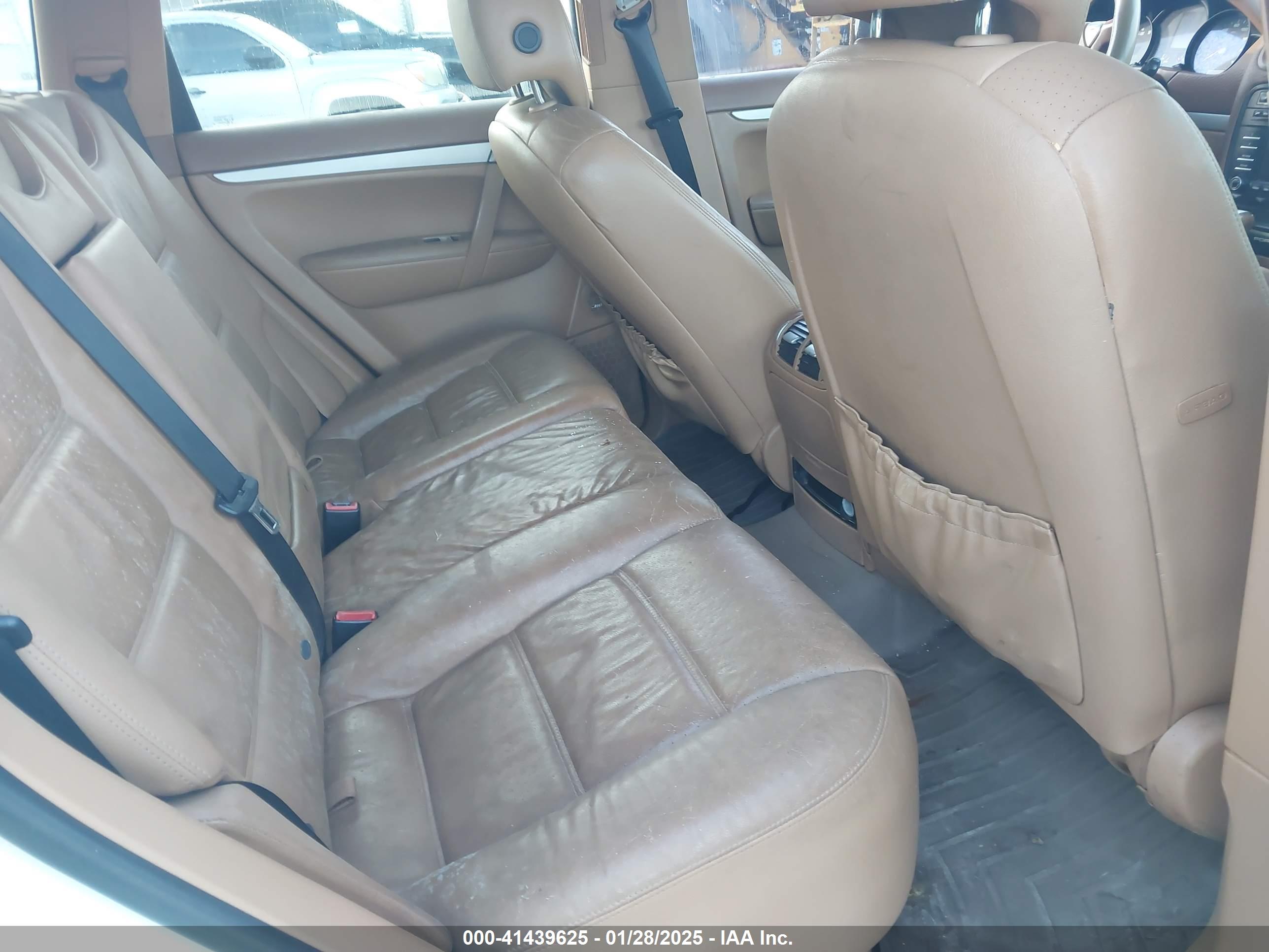 PORSCHE CAYENNE image 8