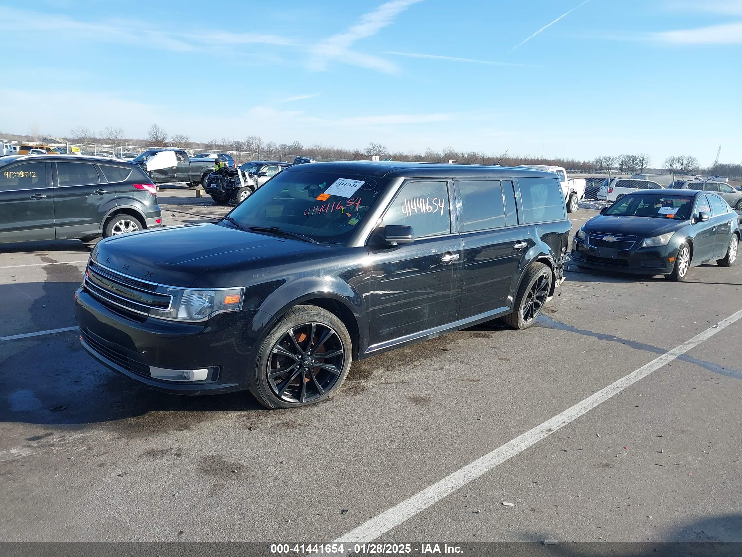FORD FLEX image 2