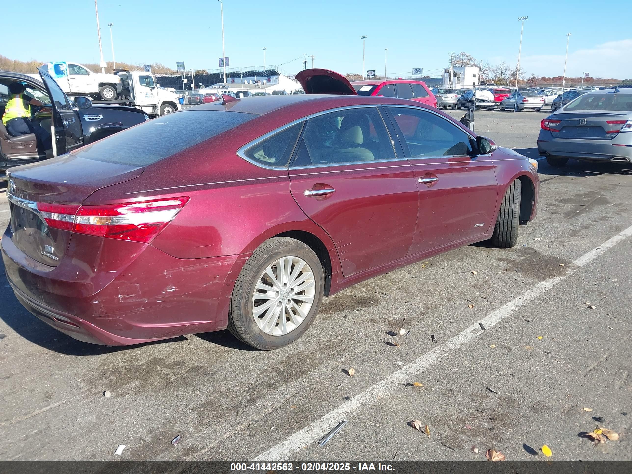 TOYOTA AVALON image 4