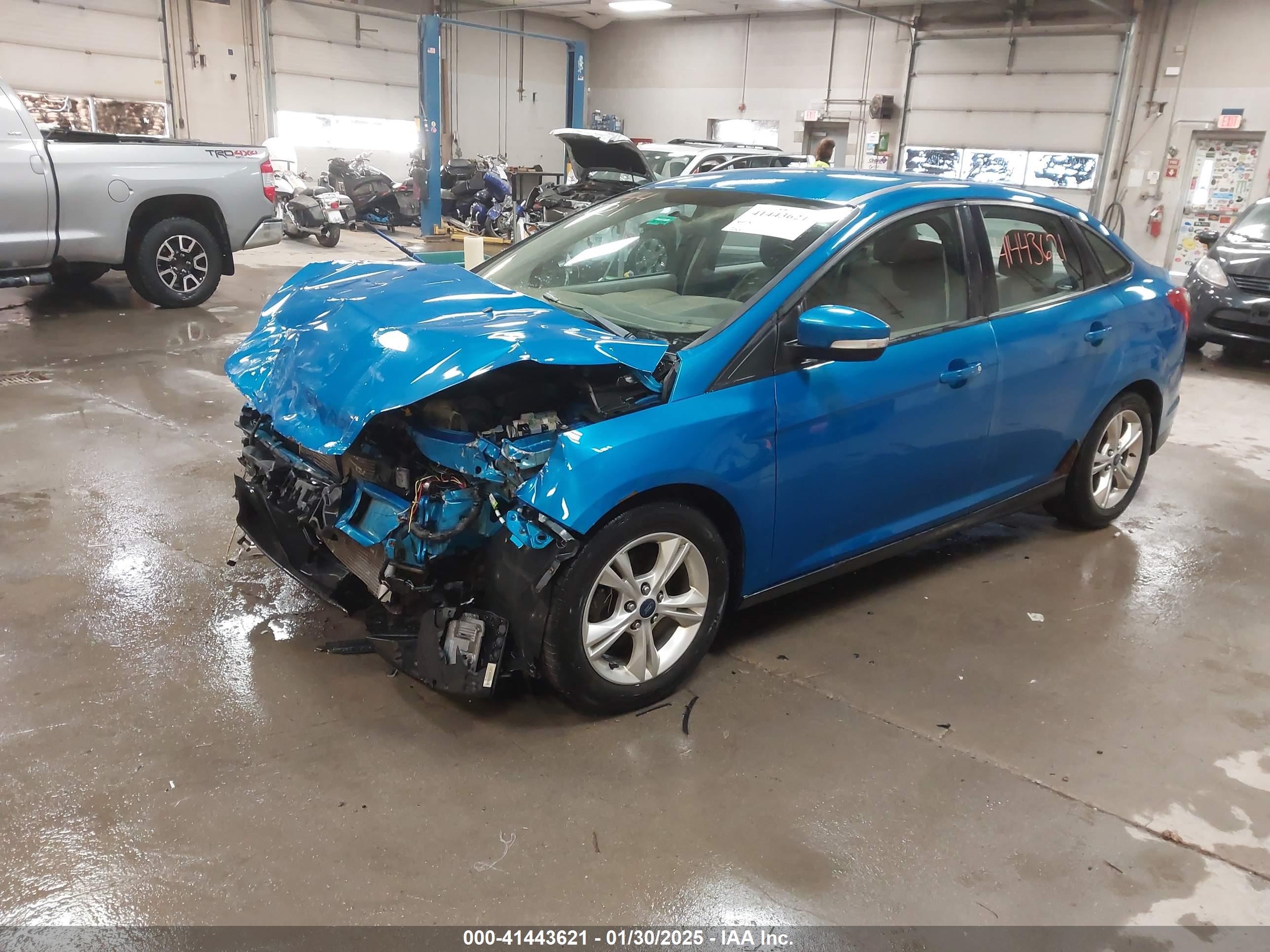 FORD FOCUS image 2