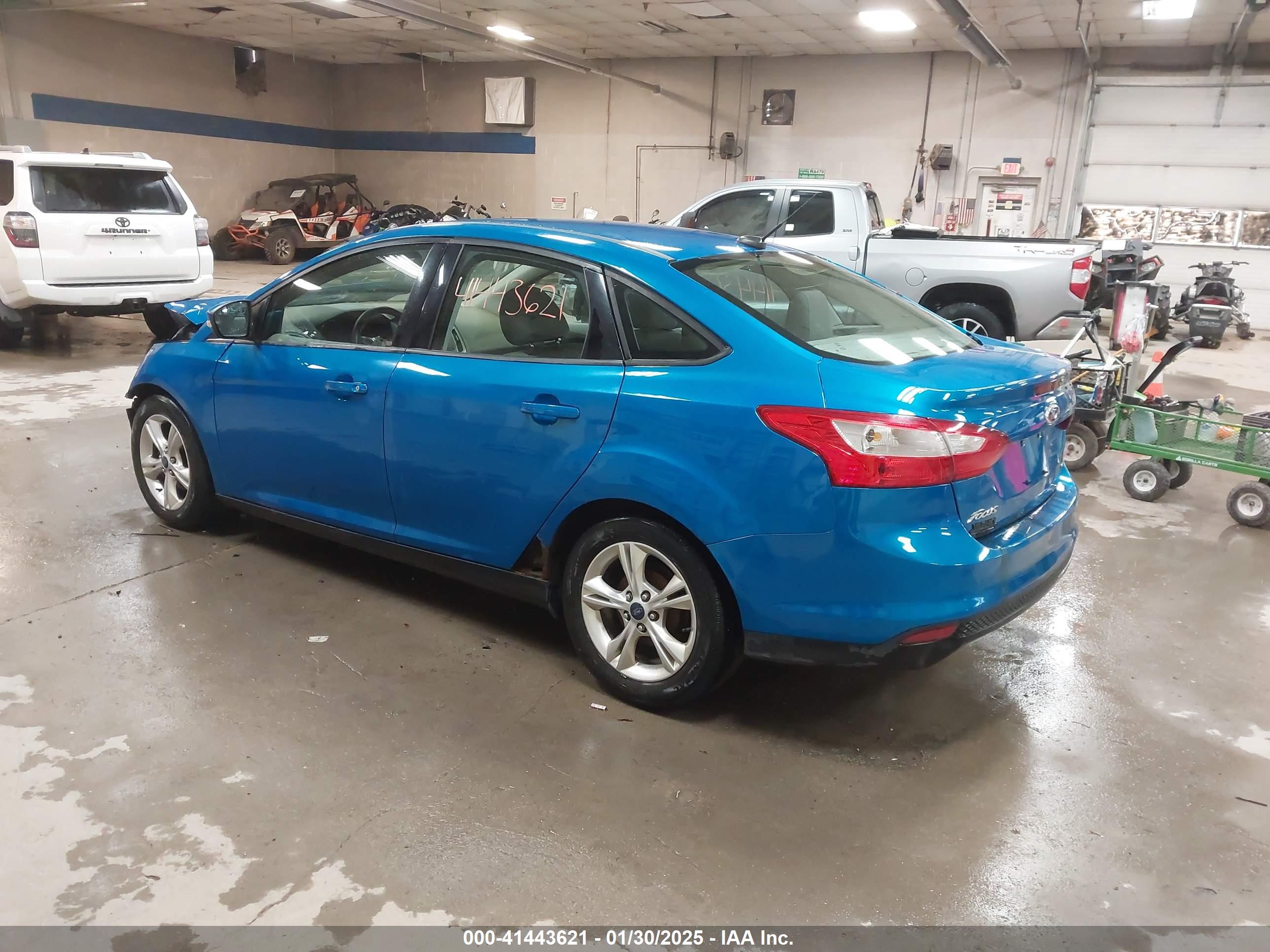 FORD FOCUS image 3