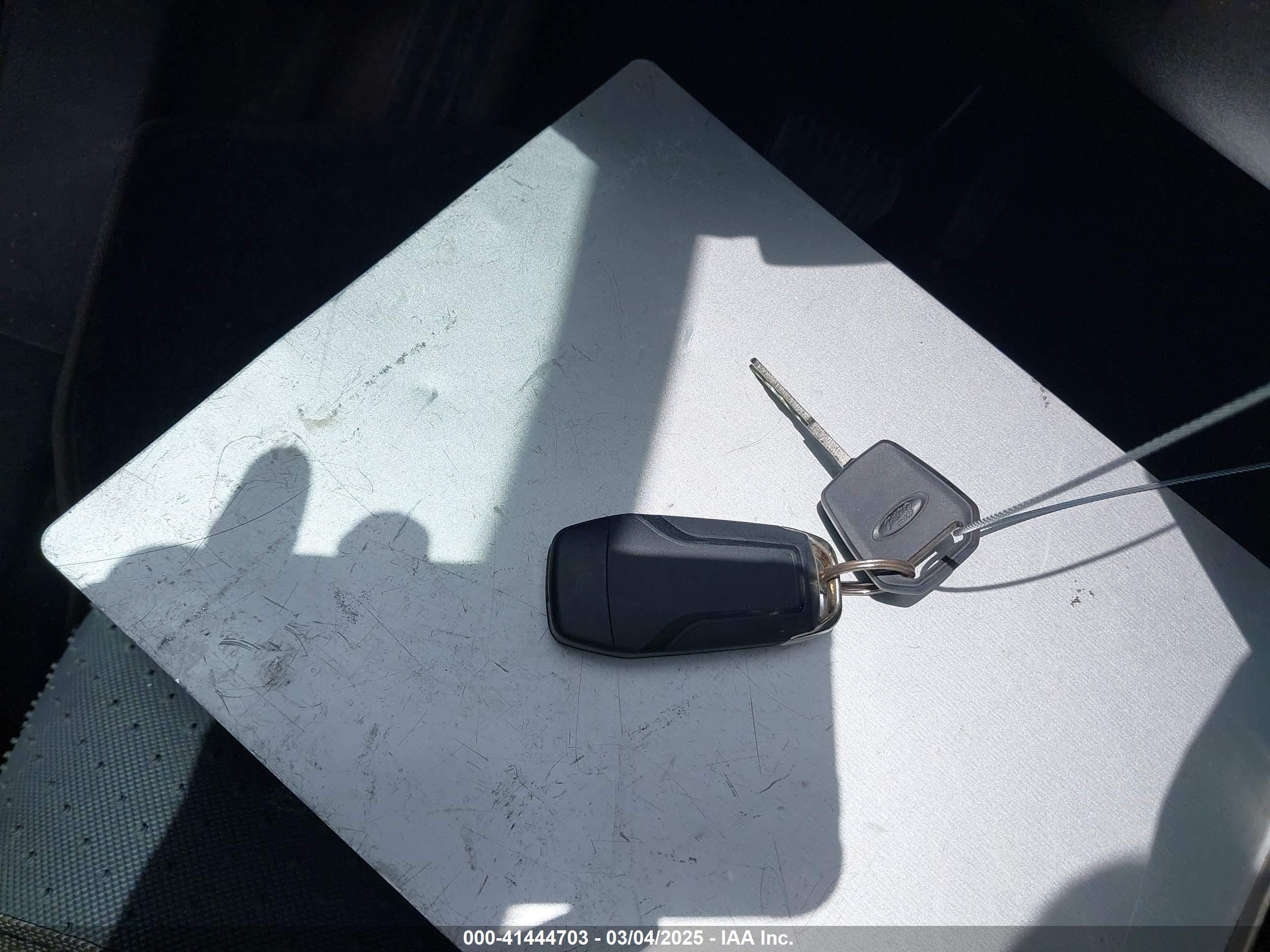 FORD FUSION image 11