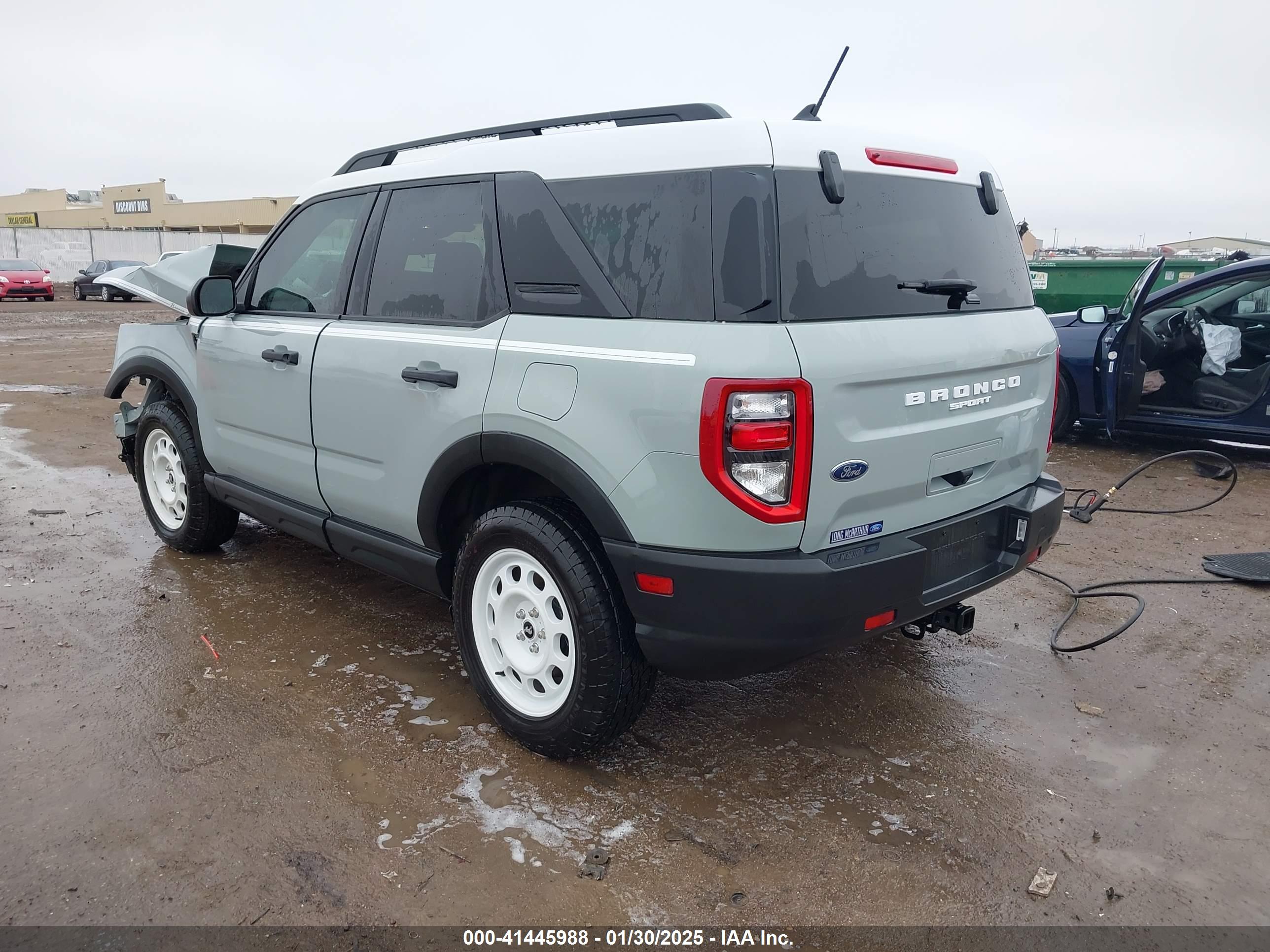 FORD BRONCO image 3