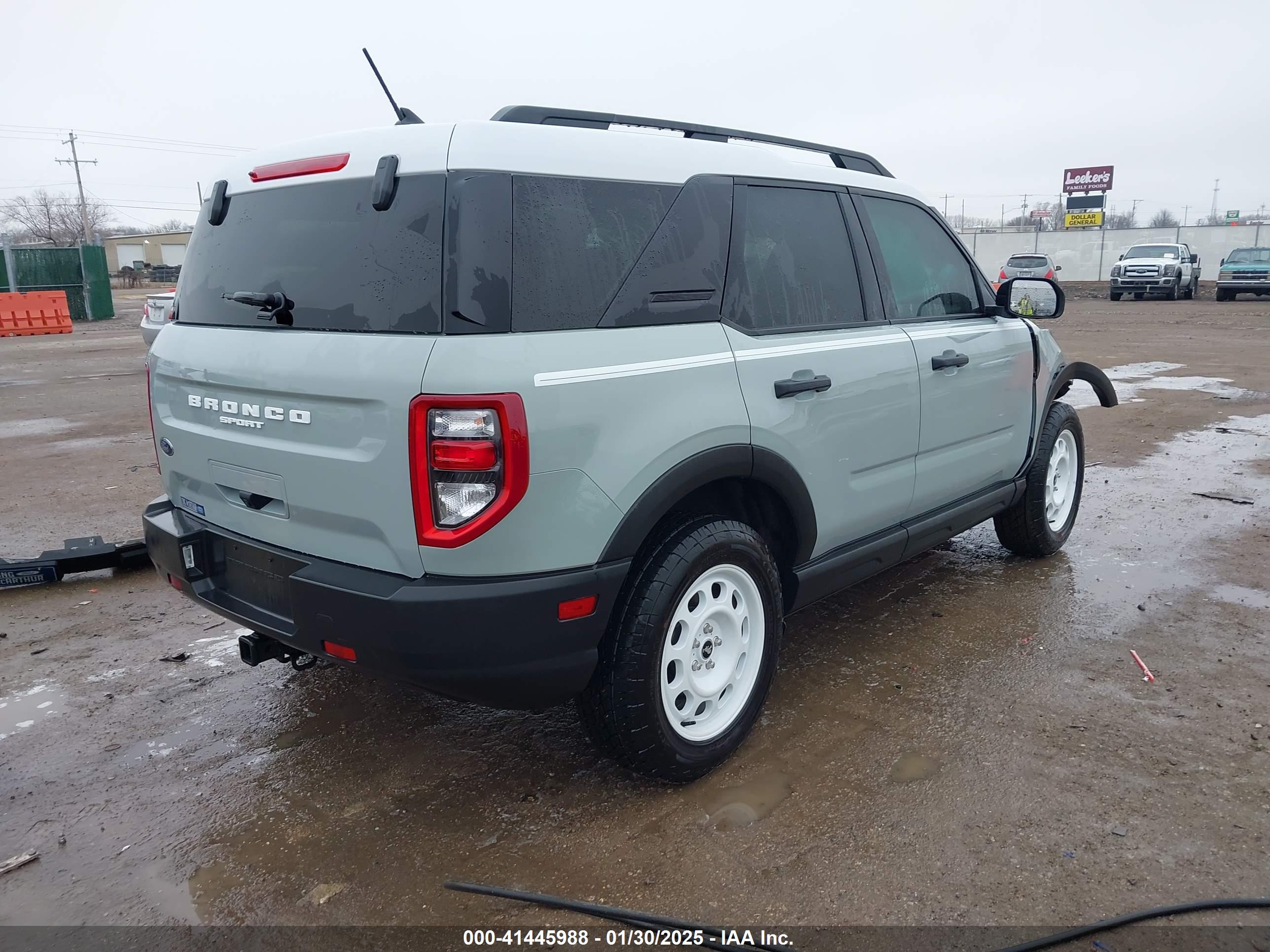 FORD BRONCO image 4