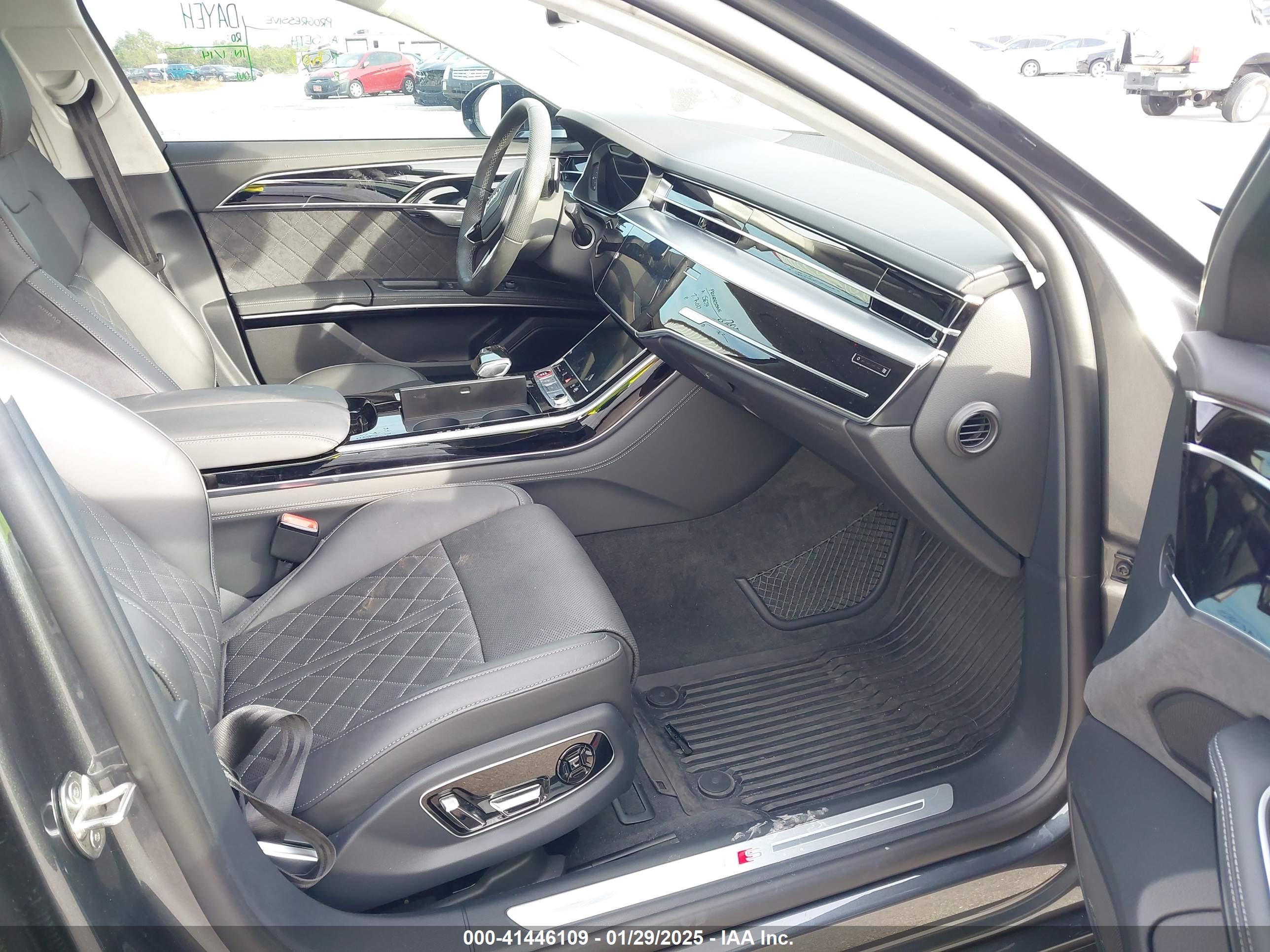 AUDI S8 image 5