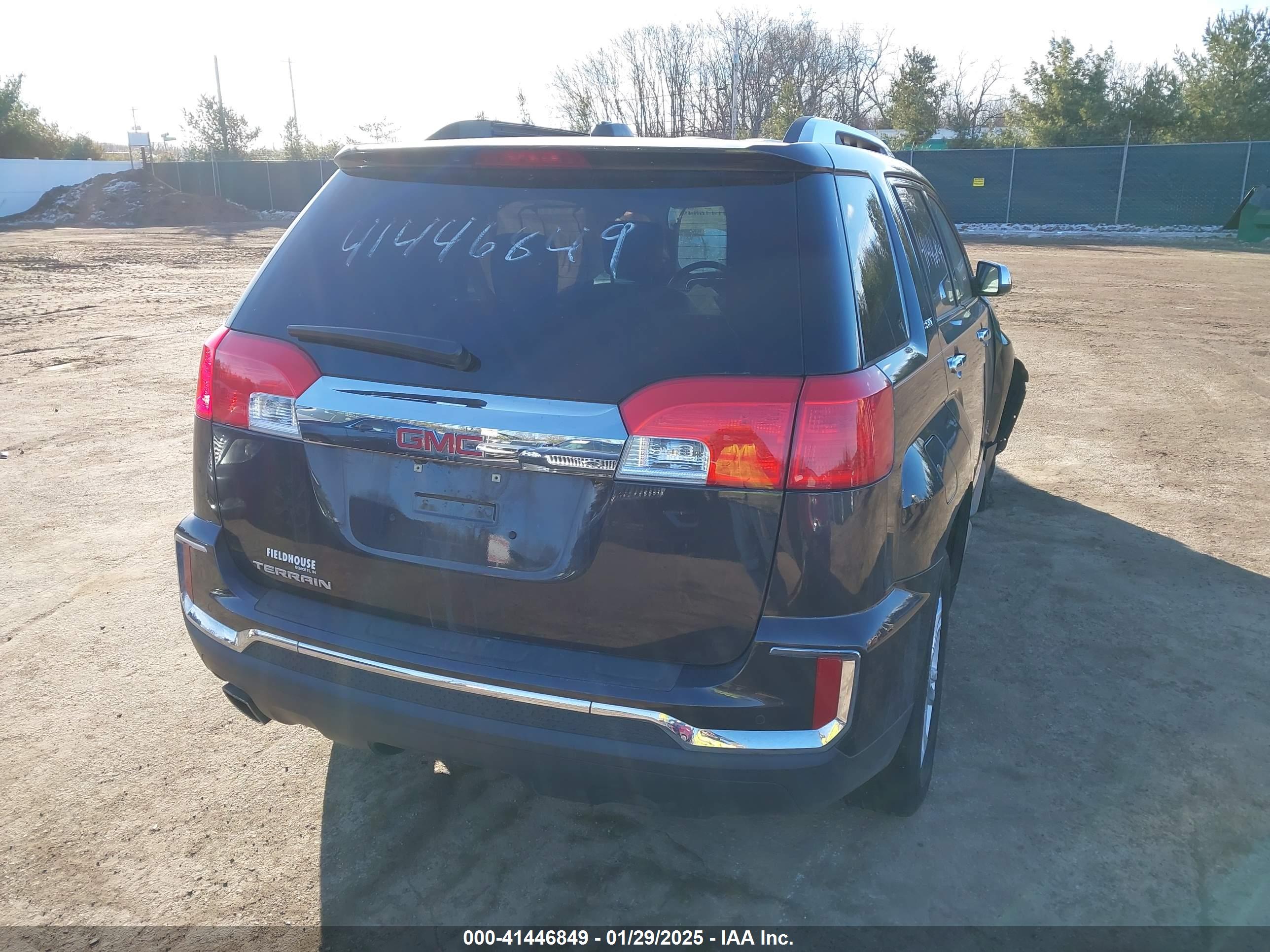 GMC TERRAIN image 4