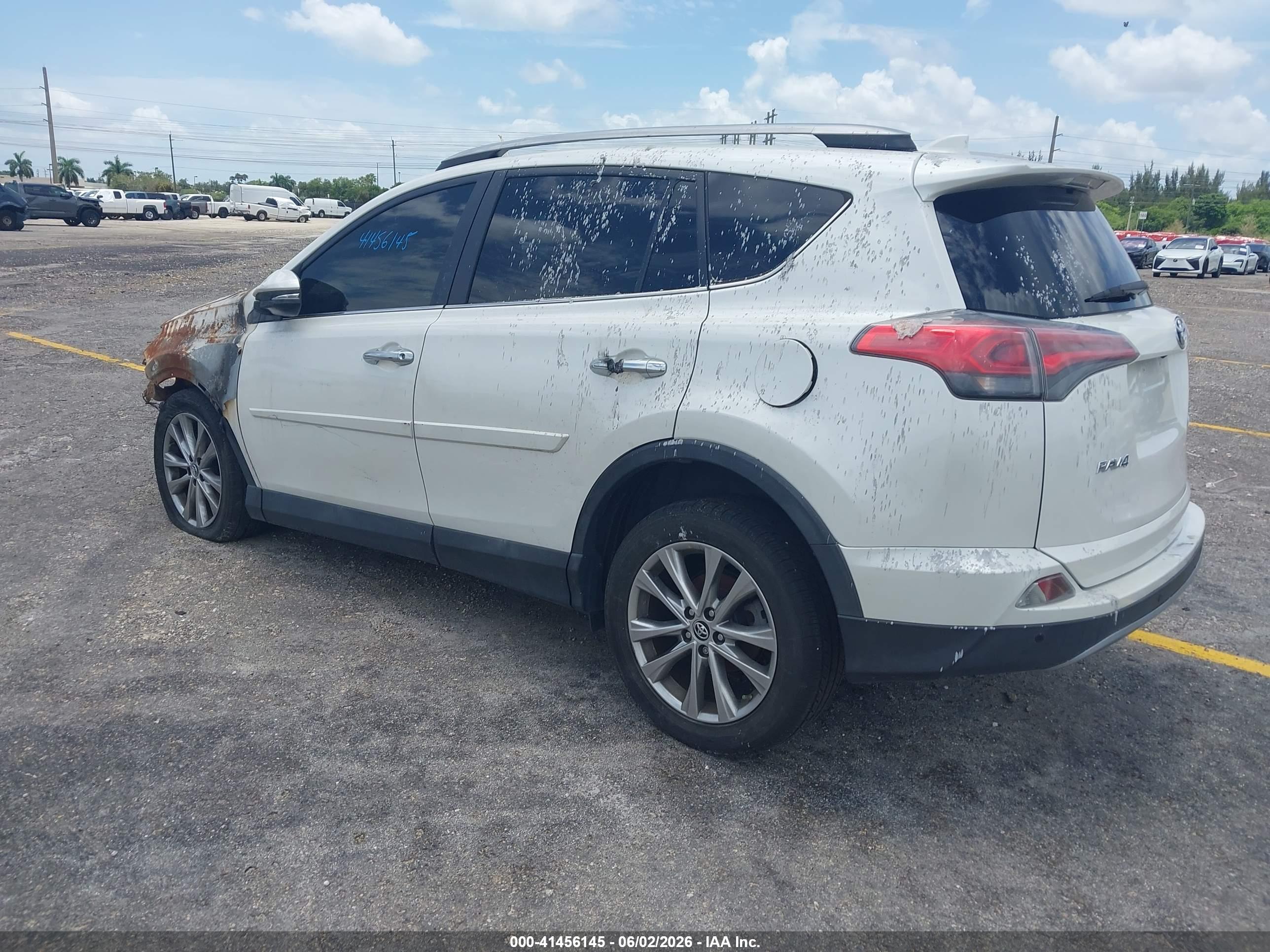 TOYOTA RAV4 image 3