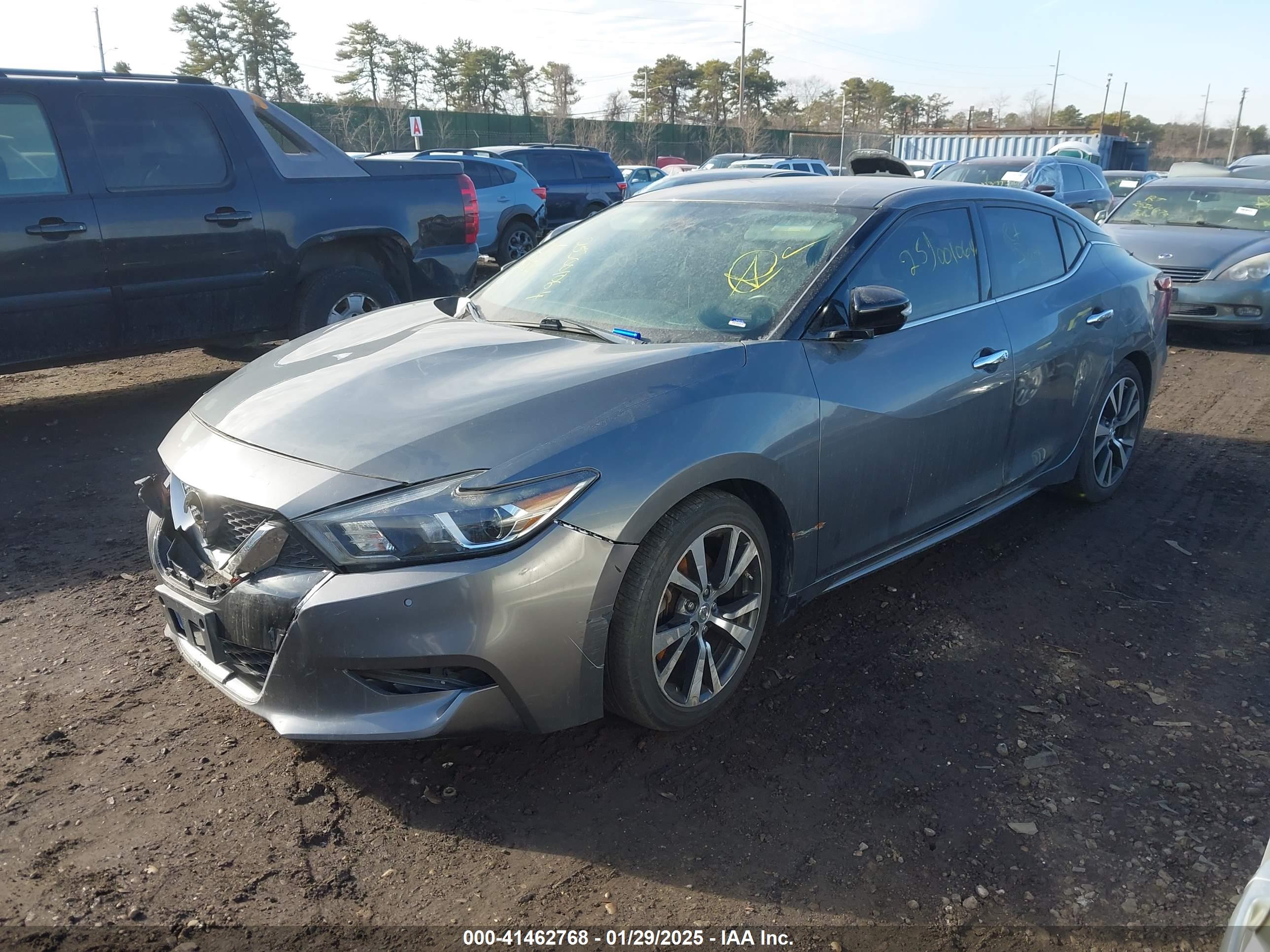 NISSAN MAXIMA image 2